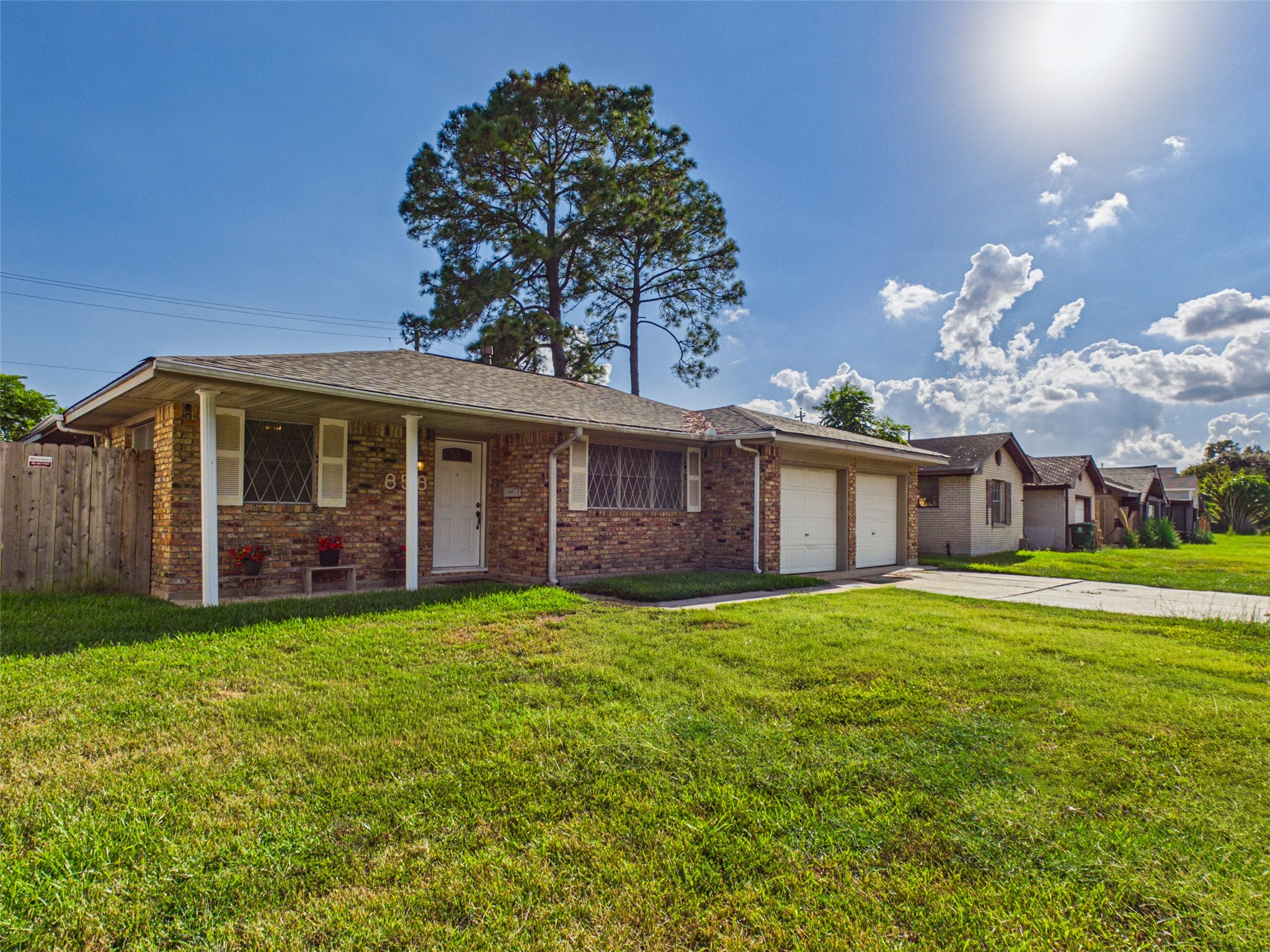 858 Shawnee Street, Houston, TX 77034