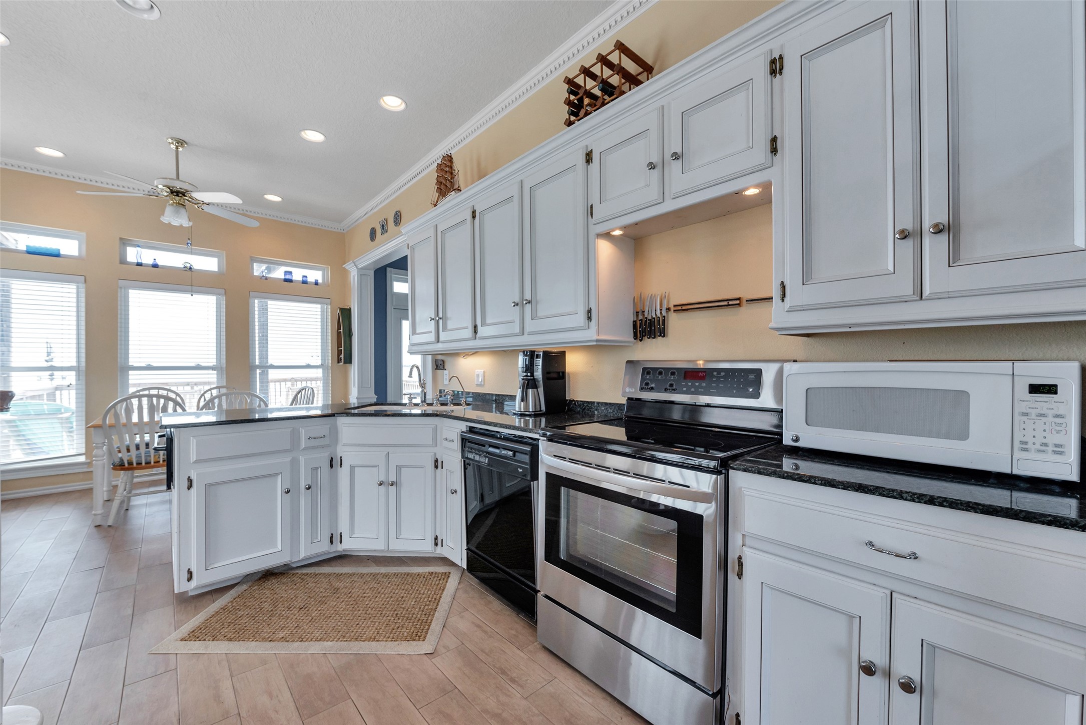 247 Isles End Road, Tiki Island, TX 77554