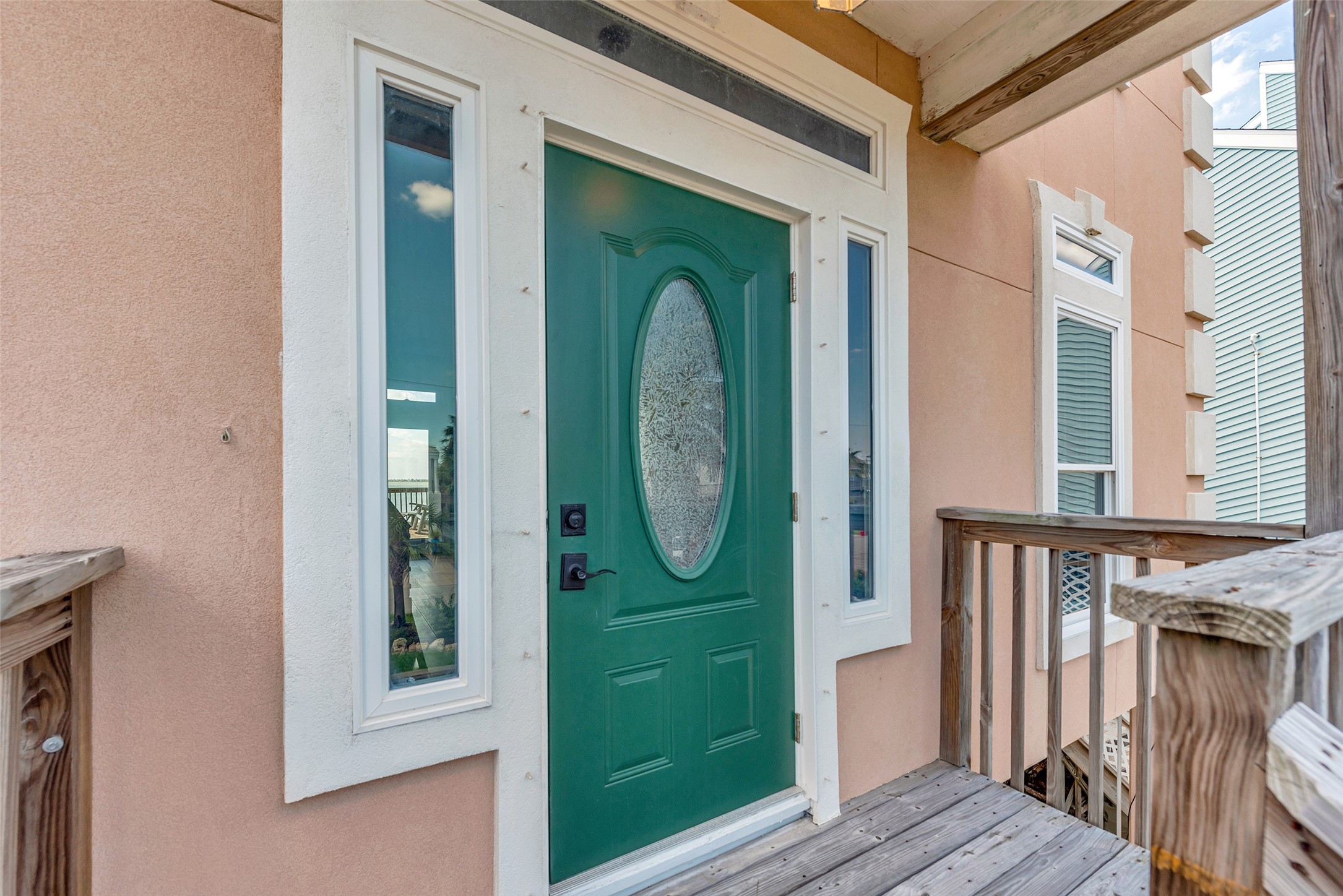 247 Isles End Road, Tiki Island, TX 77554