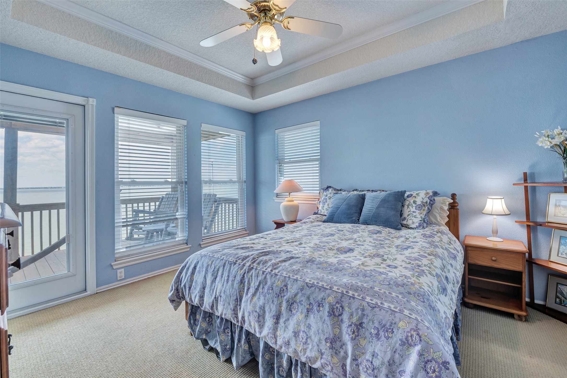 247 Isles End Road, Tiki Island, TX 77554