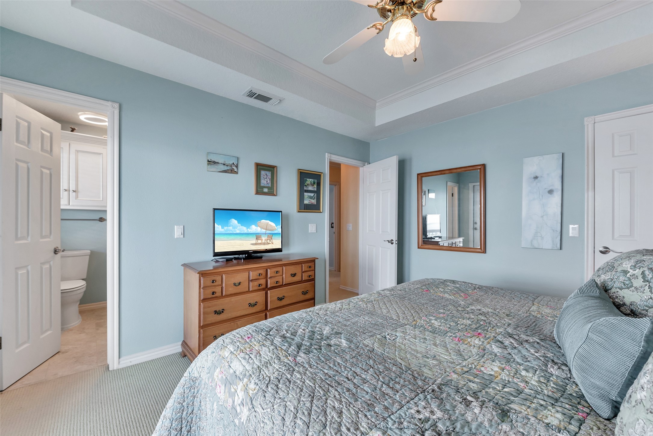 247 Isles End Road, Tiki Island, TX 77554