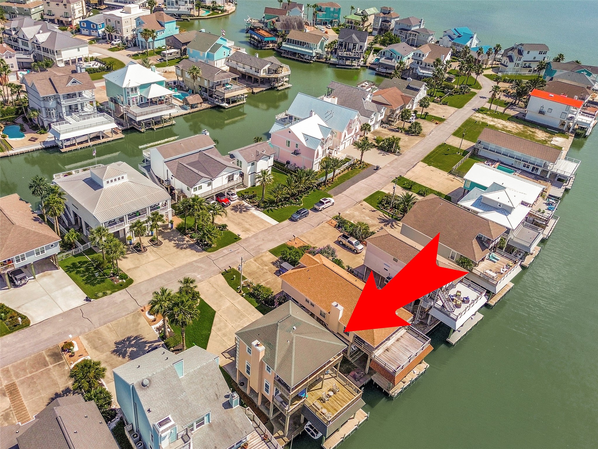 247 Isles End Road, Tiki Island, TX 77554