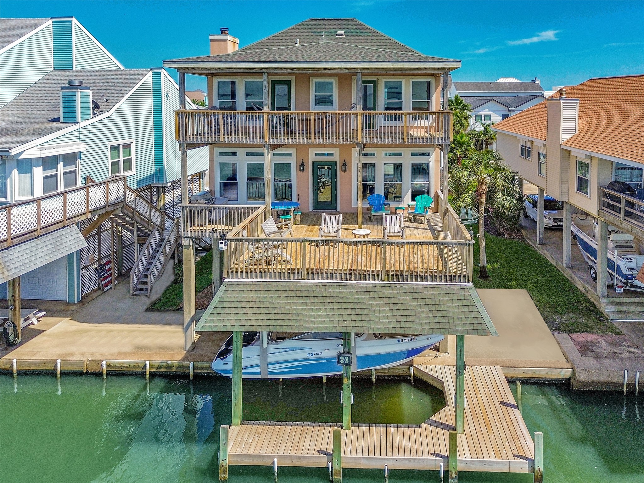 247 Isles End Road, Tiki Island, TX 77554
