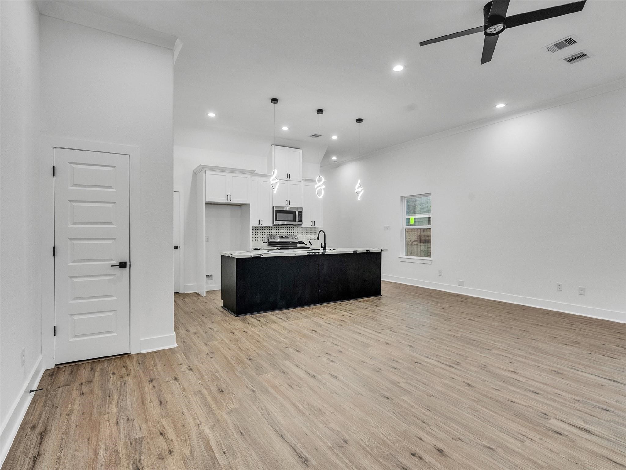 5013 Longmeadow Street, #A/B, Houston, TX 77033