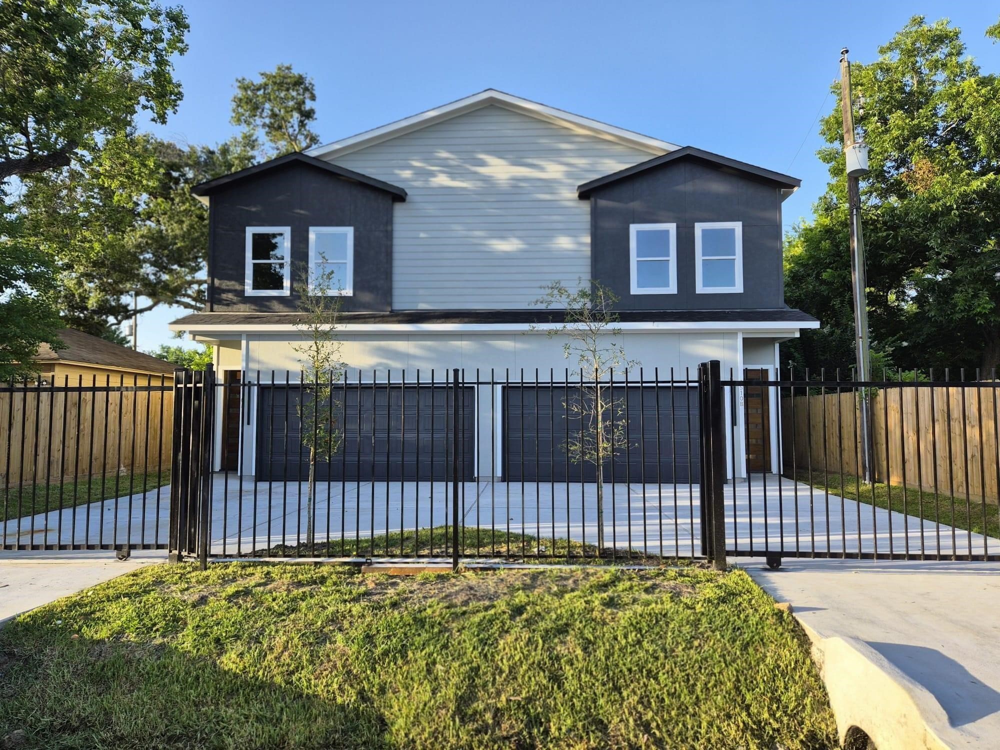 5013 Longmeadow Street, #A/B, Houston, TX 77033