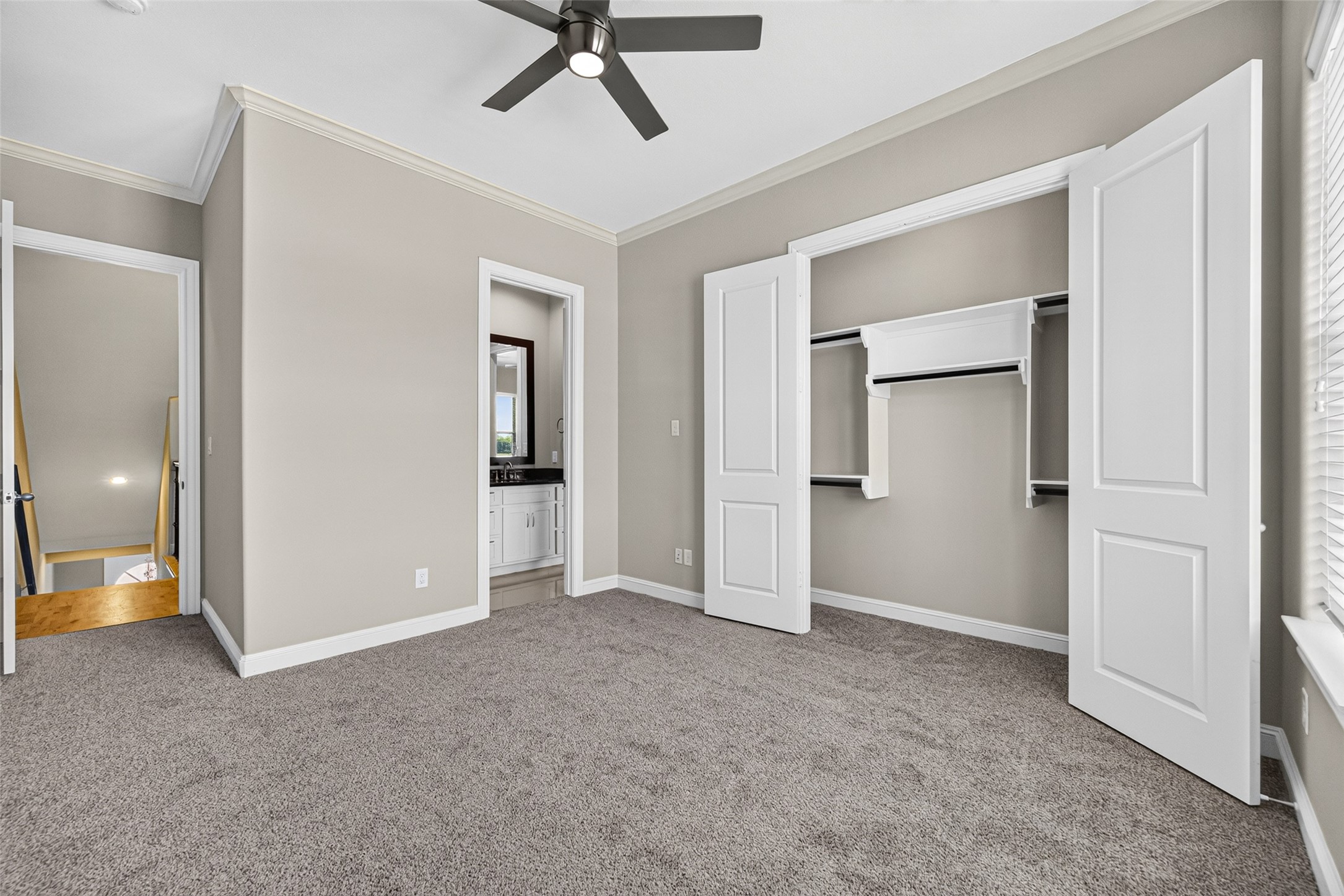 9948 Woodwind Lane N, Houston, TX 77025