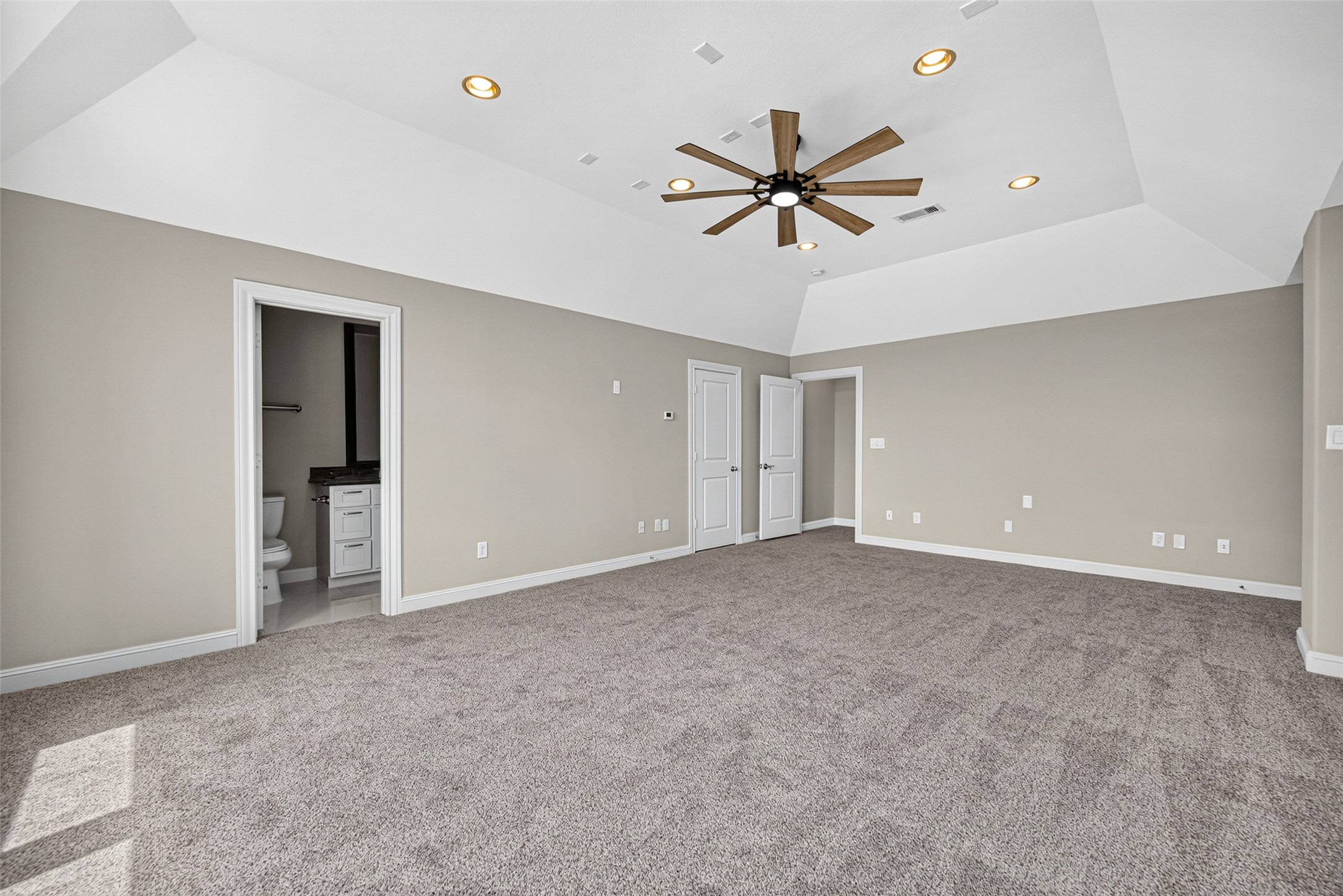 9948 Woodwind Lane N, Houston, TX 77025