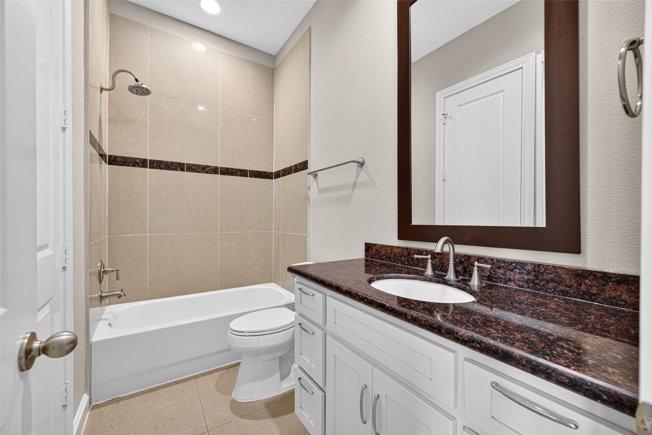 9948 Woodwind Lane N, Houston, TX 77025