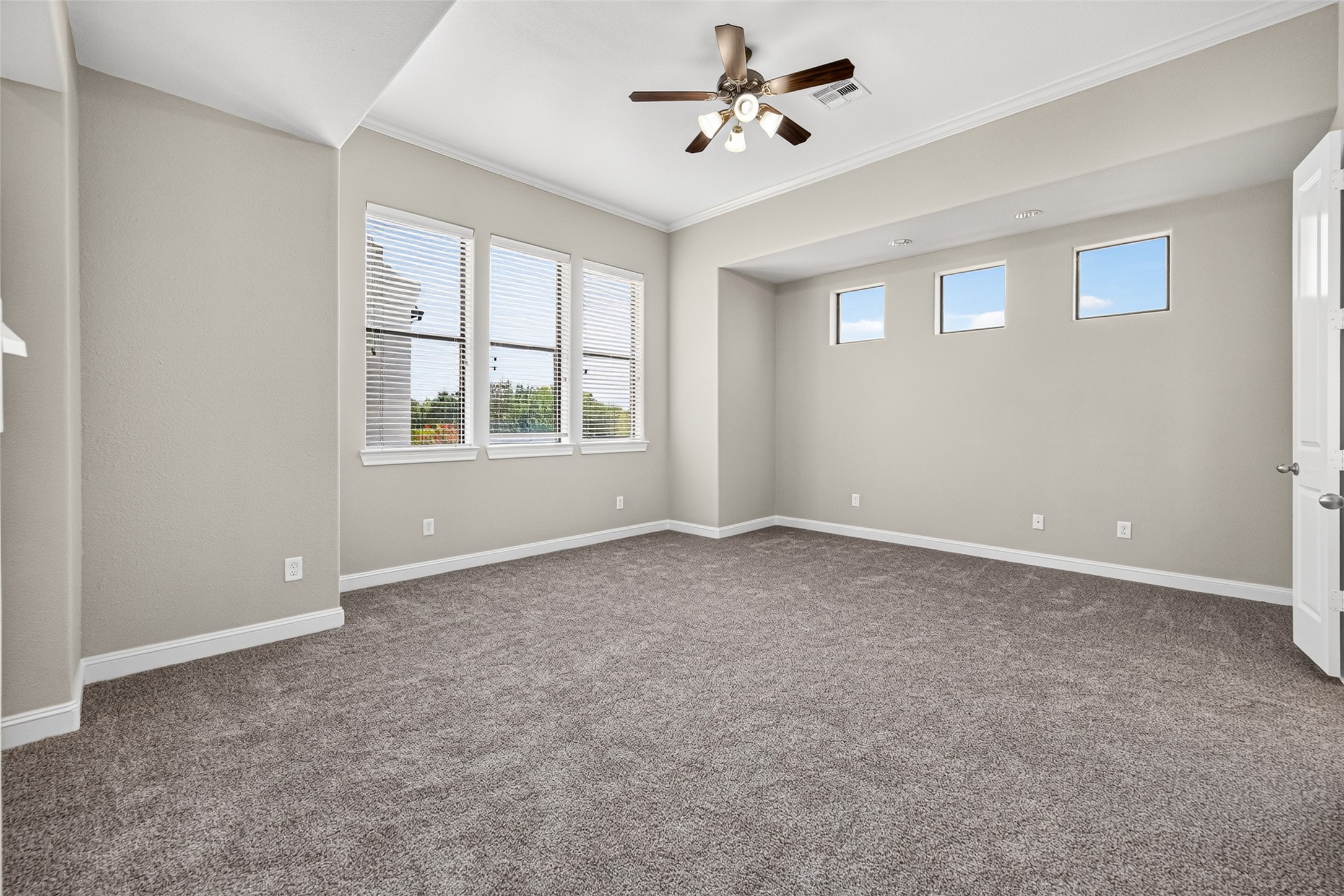 9948 Woodwind Lane N, Houston, TX 77025