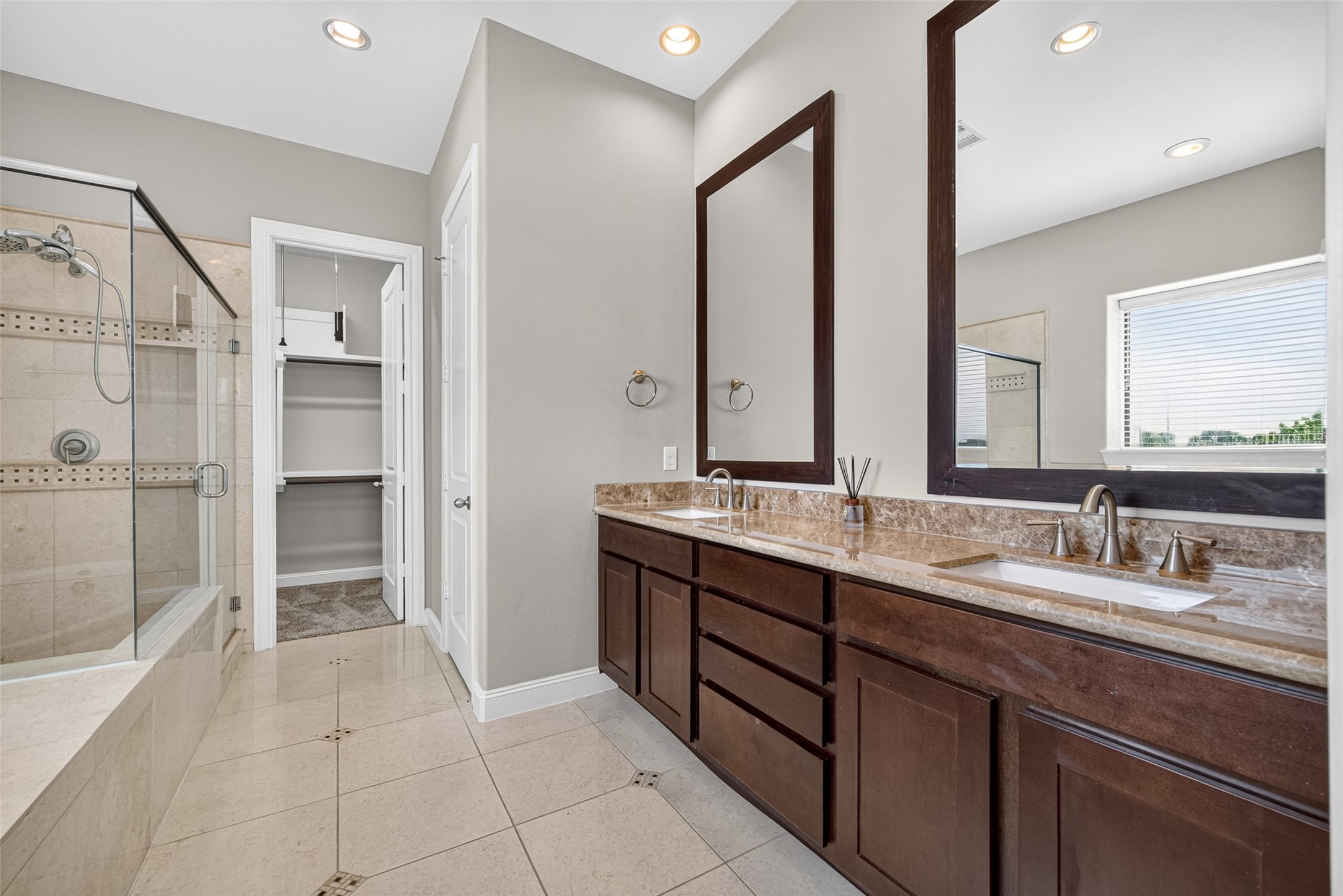9948 Woodwind Lane N, Houston, TX 77025