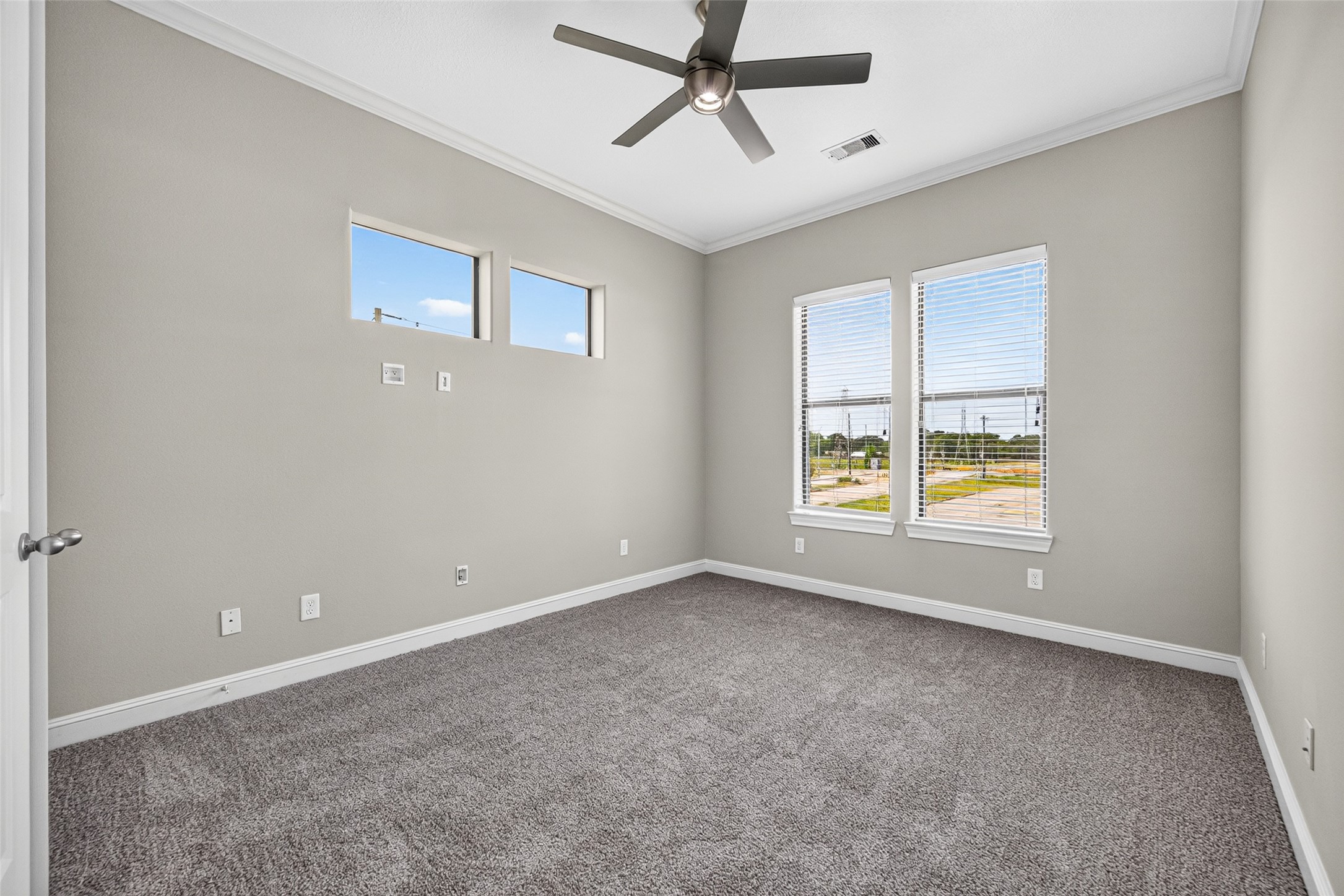 9948 Woodwind Lane N, Houston, TX 77025