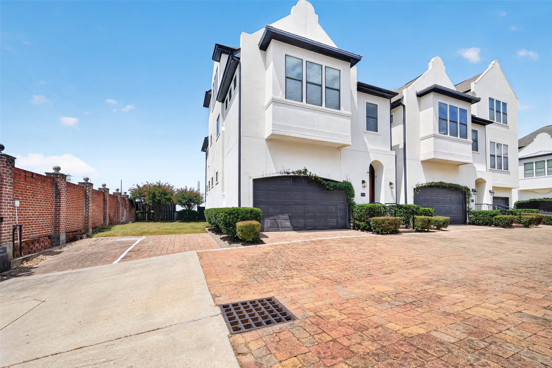 9948 Woodwind Lane N, Houston, TX 77025