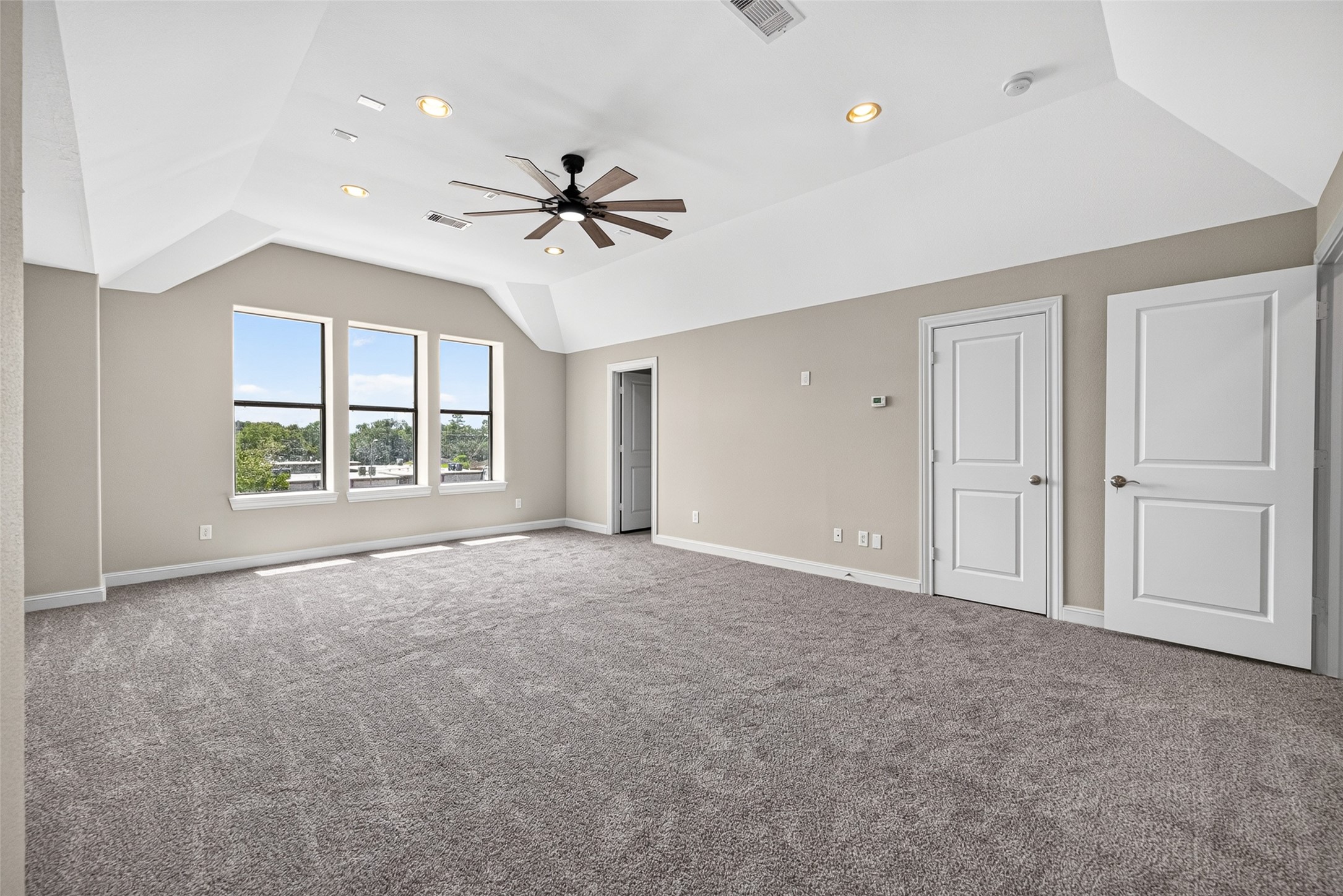 9948 Woodwind Lane N, Houston, TX 77025
