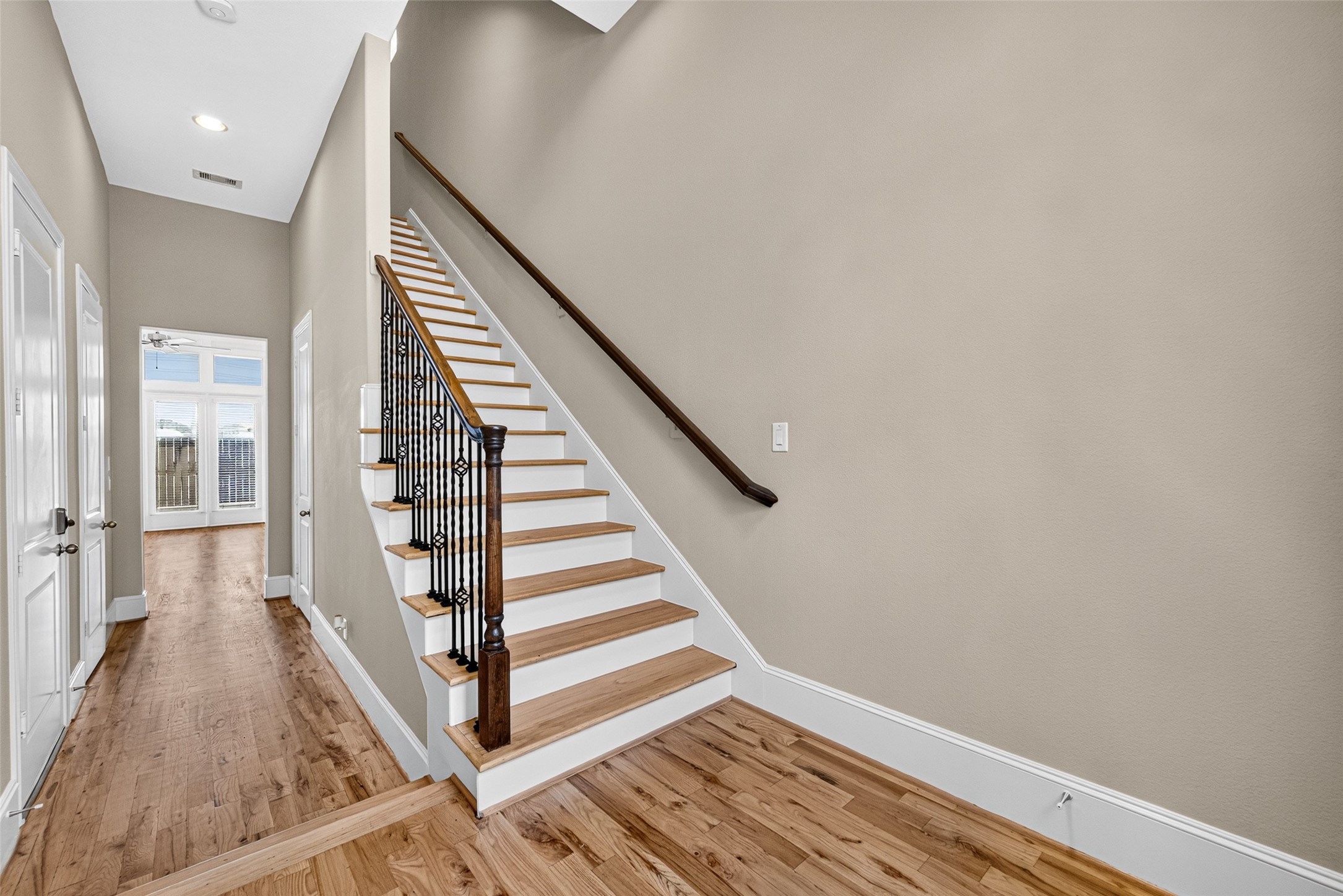 9948 Woodwind Lane N, Houston, TX 77025