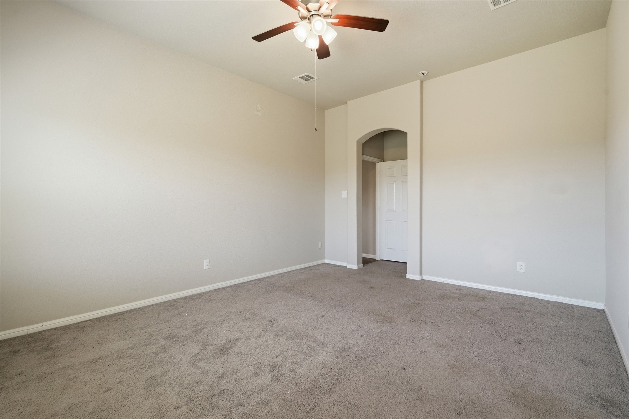 4305 E Bayou Maison Circle, Dickinson, TX 77539