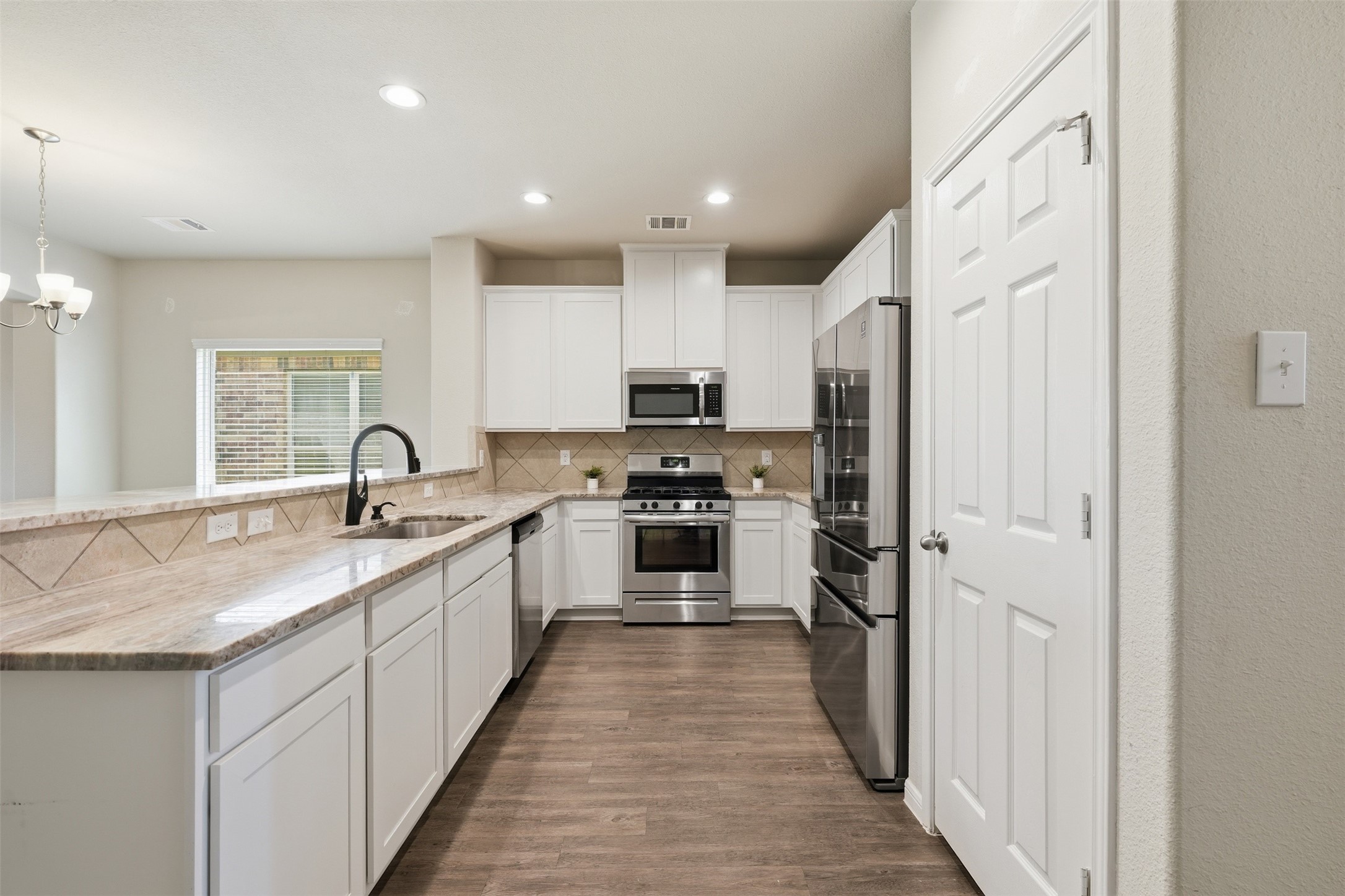 4305 E Bayou Maison Circle, Dickinson, TX 77539 4305 E Bayou Maison Circle, Dickinson, TX 77539