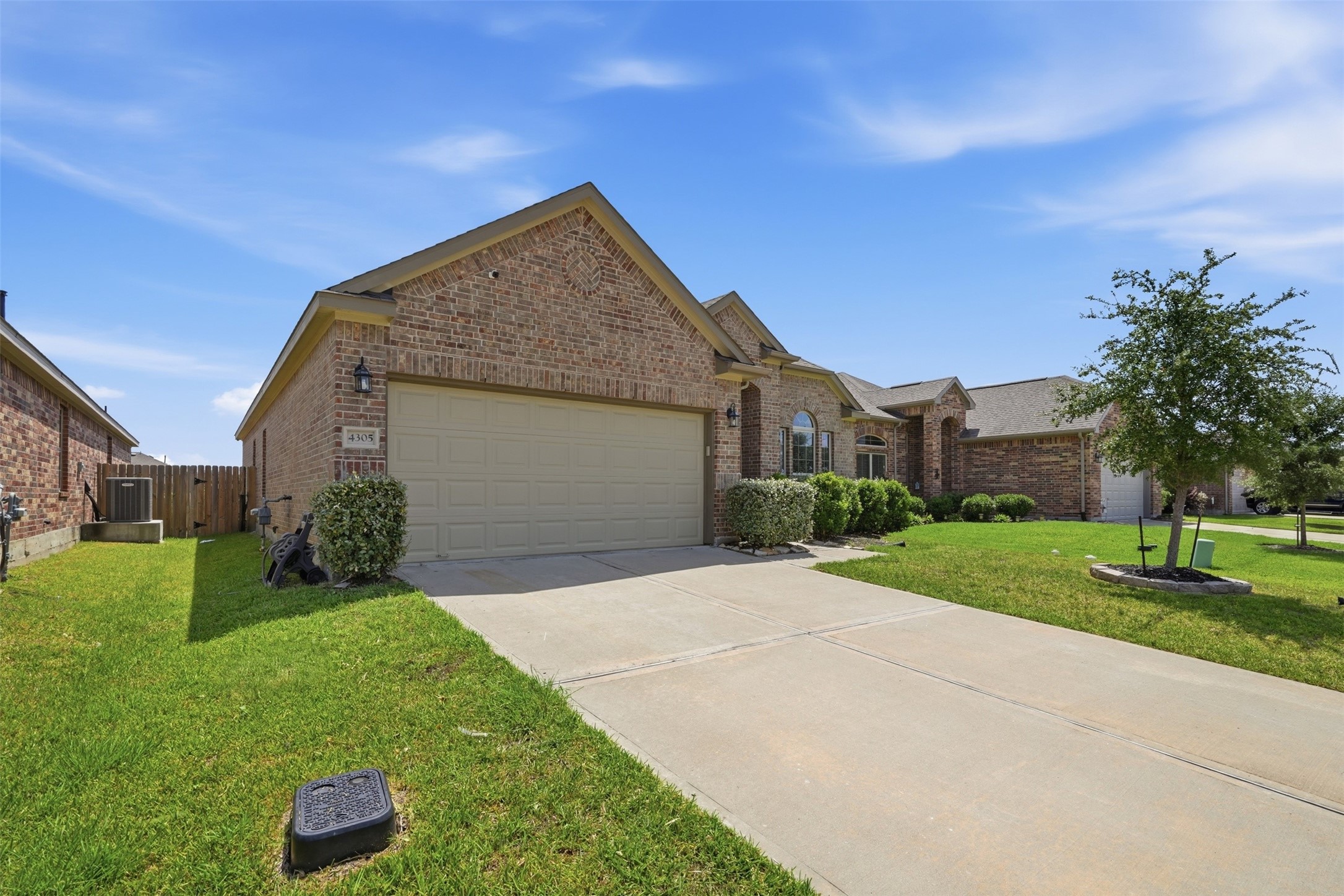 4305 E Bayou Maison Circle, Dickinson, TX 77539 4305 E Bayou Maison Circle, Dickinson, TX 77539
