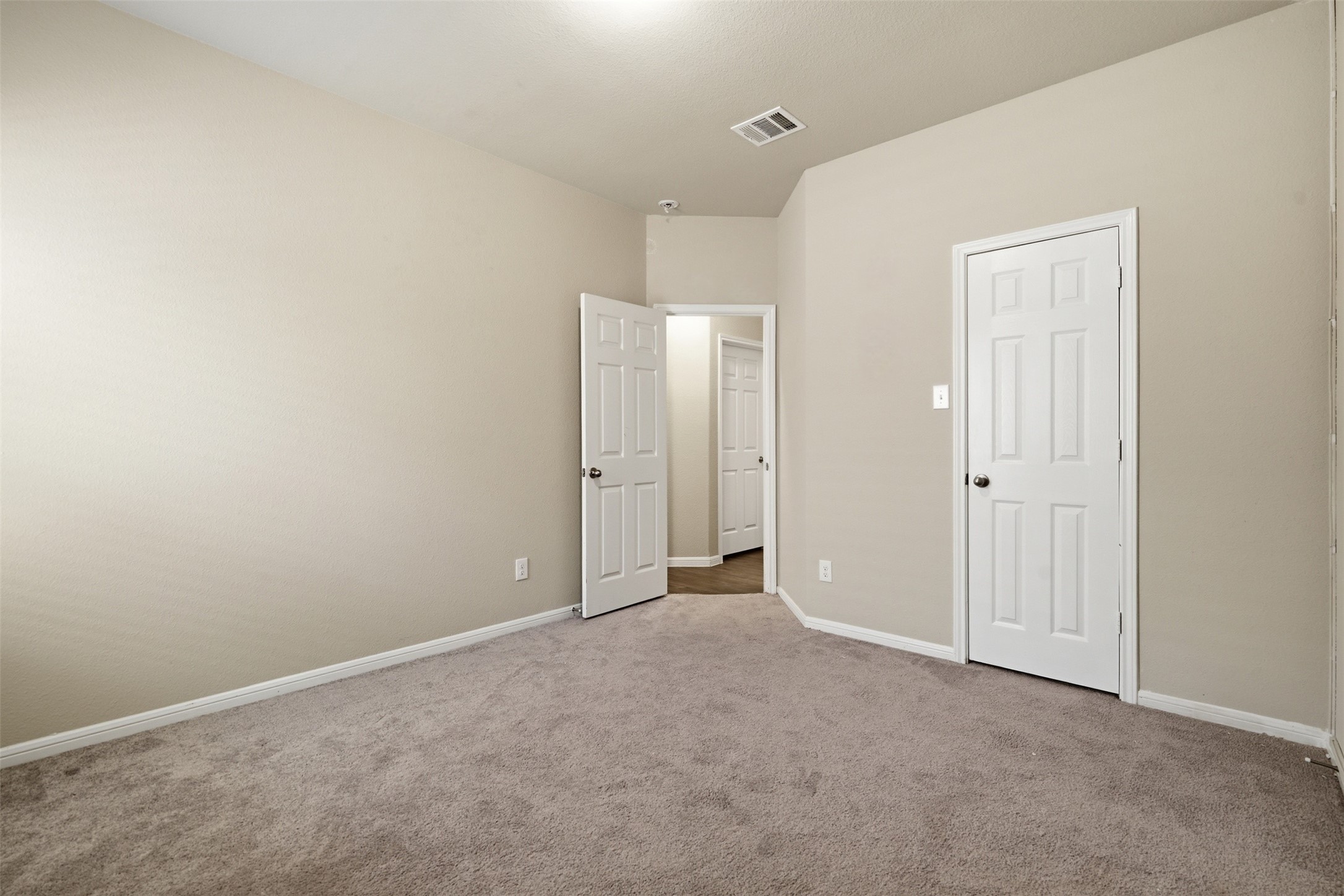 4305 E Bayou Maison Circle, Dickinson, TX 77539