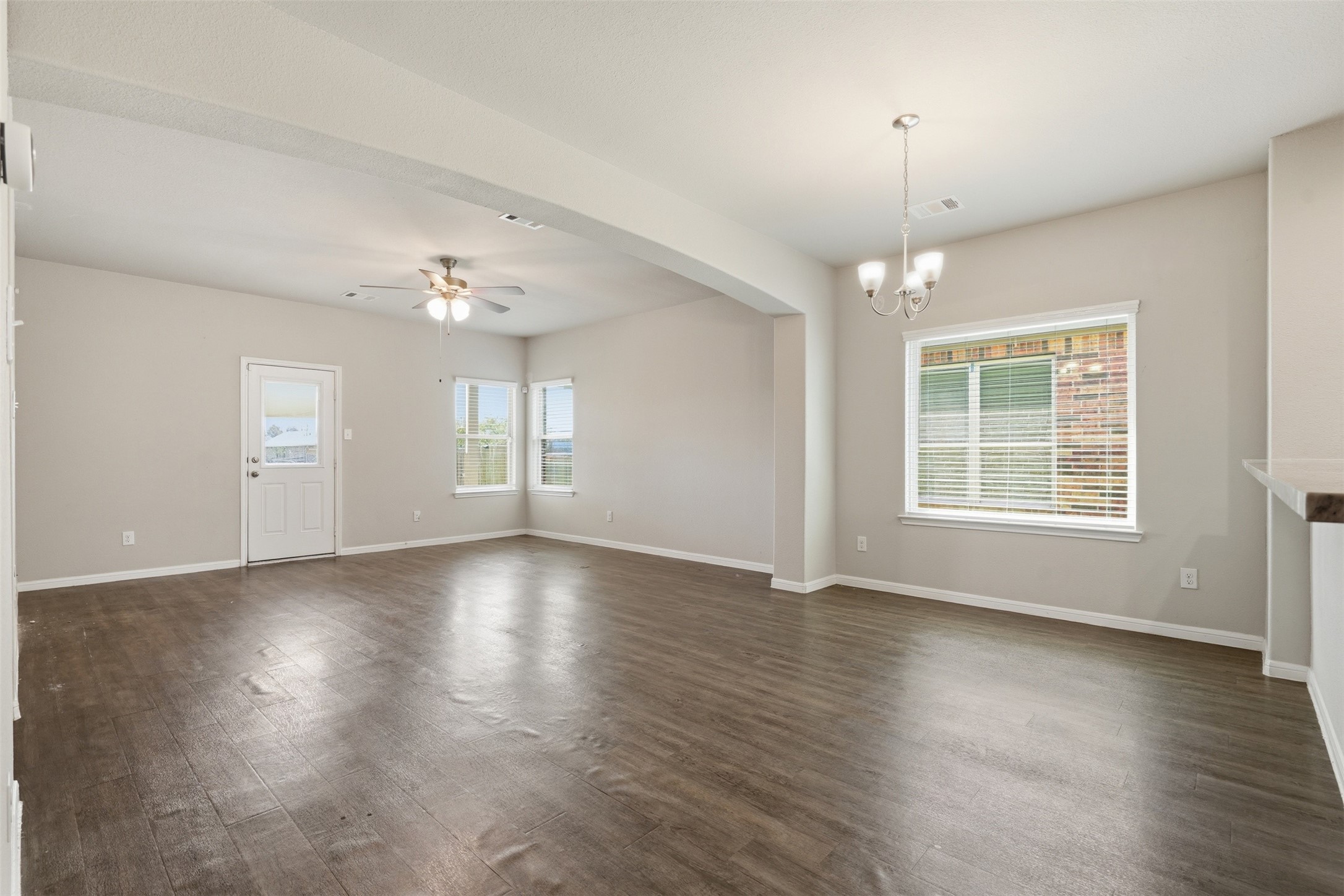 4305 E Bayou Maison Circle, Dickinson, TX 77539 4305 E Bayou Maison Circle, Dickinson, TX 77539