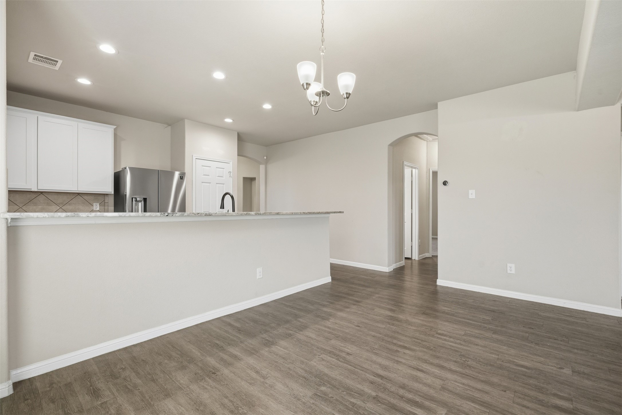 4305 E Bayou Maison Circle, Dickinson, TX 77539