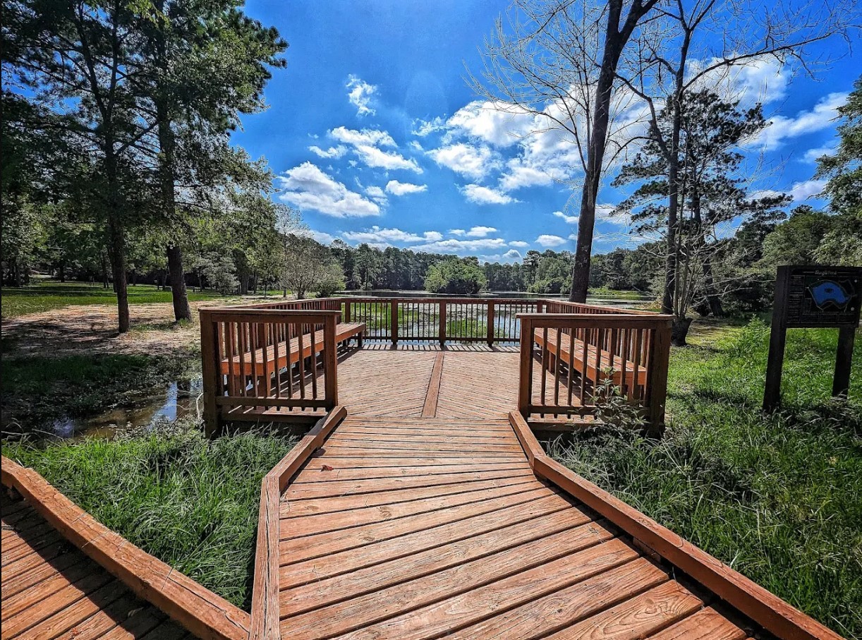 Embrace the outdoors with access to Cypresswood Golf Club, the scenic Spring Creek Greenway, and The Spring Trails preserve. Embrace the outdoors with access to Cypresswood Golf Club, the scenic Spring Creek Greenway, and The Spring Trails preserve.