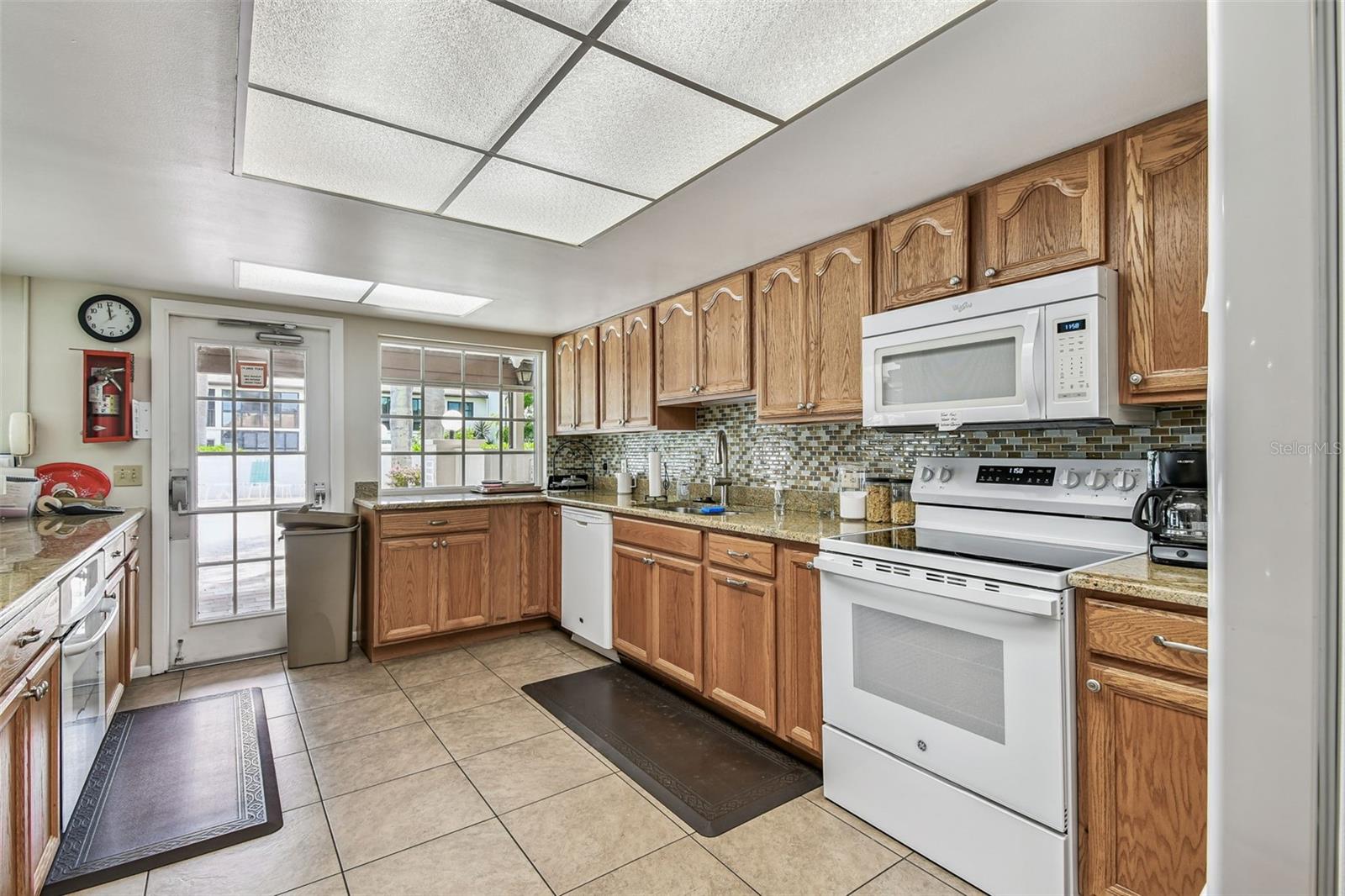 7301 29TH AVE DR W, #202, Bradenton, FL 34209