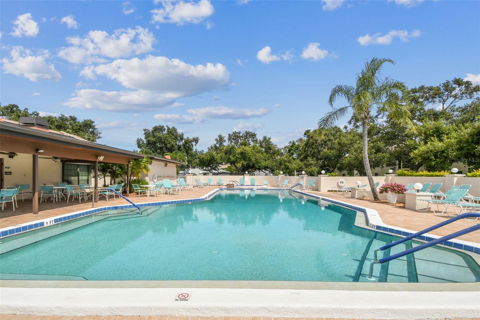 7301 29TH AVE DR W, #202, Bradenton, FL 34209