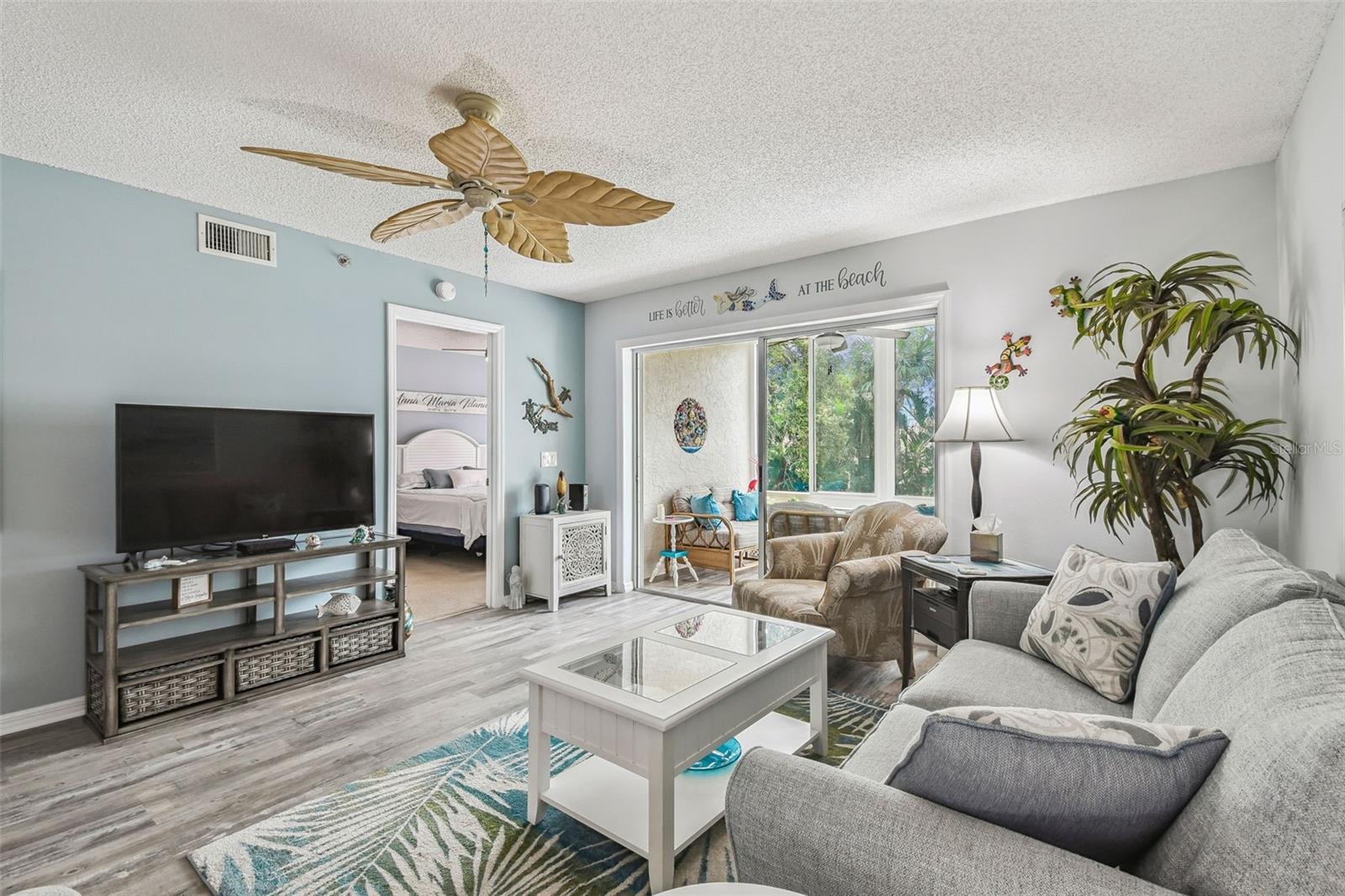7301 29TH AVE DR W, #202, Bradenton, FL 34209