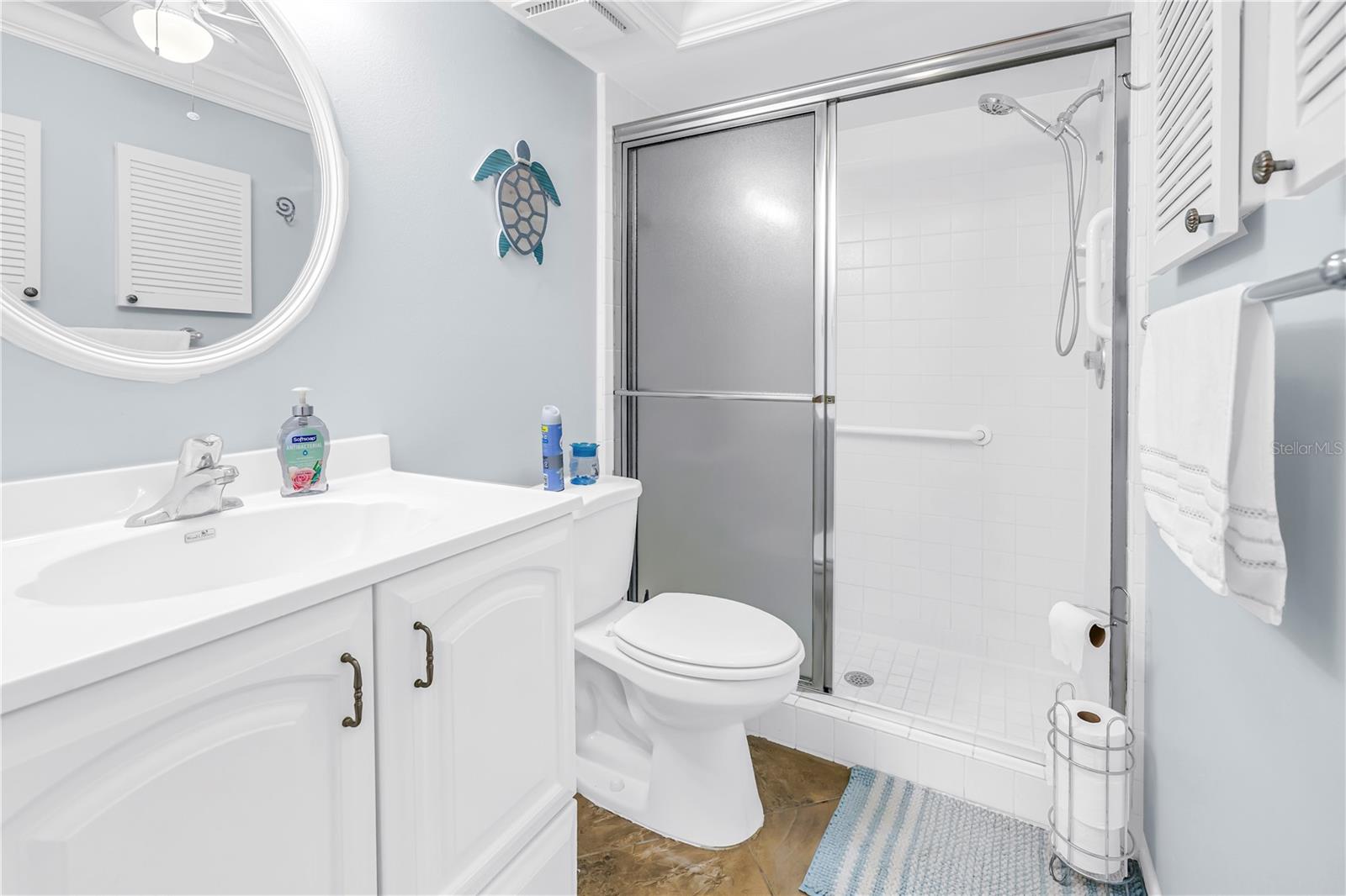 Main bathroom