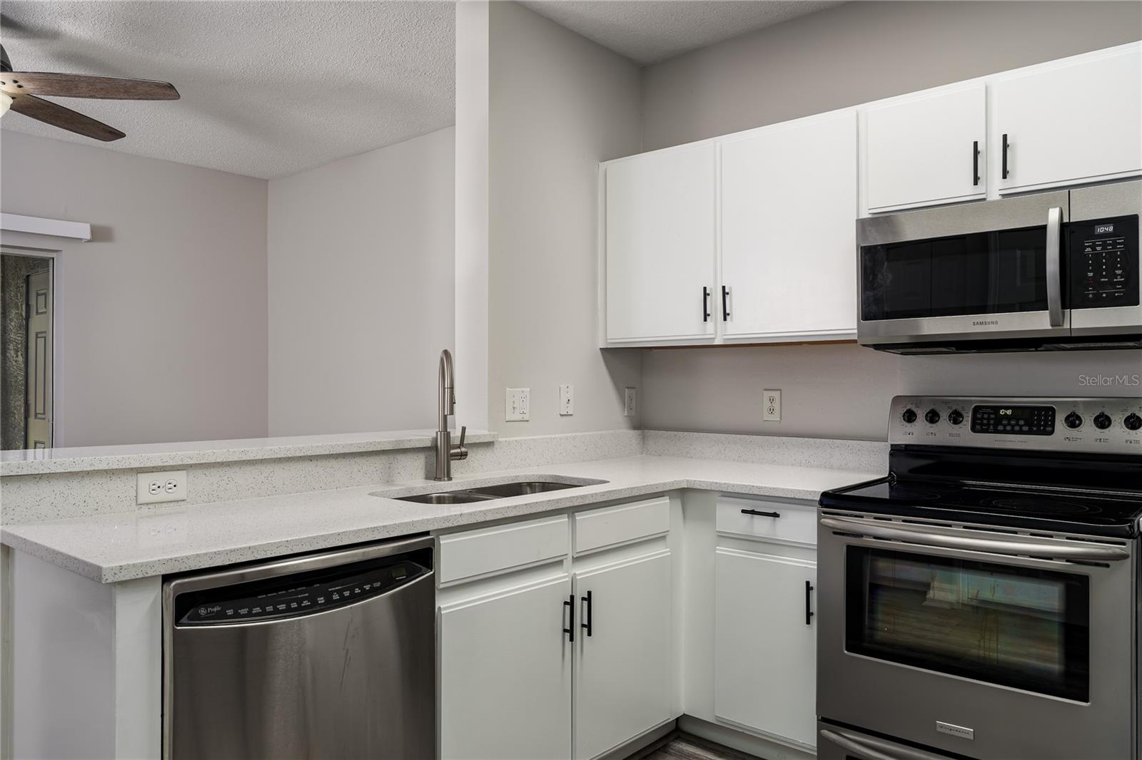 6213 OSPREY LAKE CIRCLE, Riverview, FL 33578 6213 OSPREY LAKE CIRCLE, Riverview, FL 33578