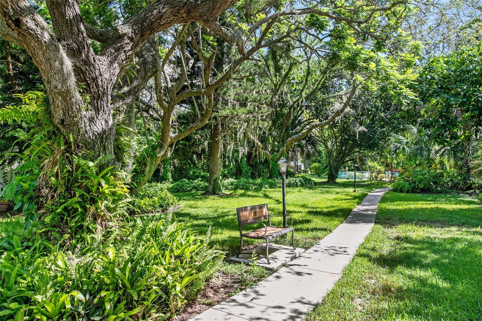 611 WOODLAWN DRIVE, #611, Bradenton, FL 34210