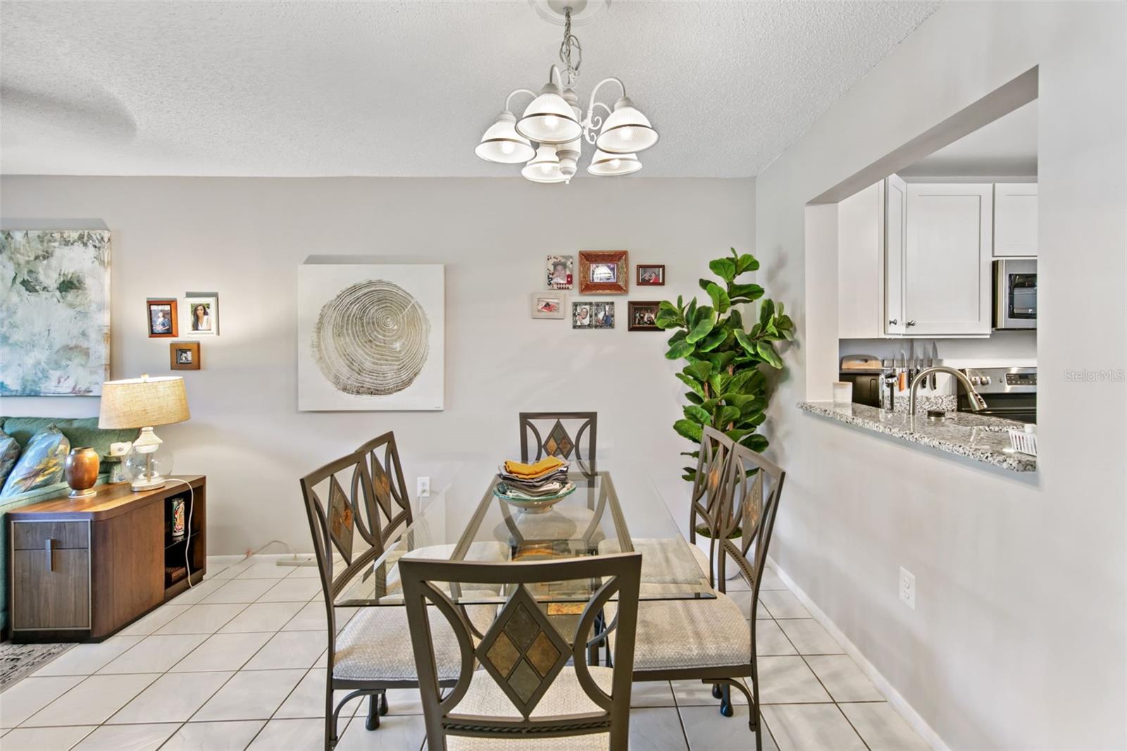 611 WOODLAWN DRIVE, #611, Bradenton, FL 34210 611 WOODLAWN DRIVE, #611, Bradenton, FL 34210