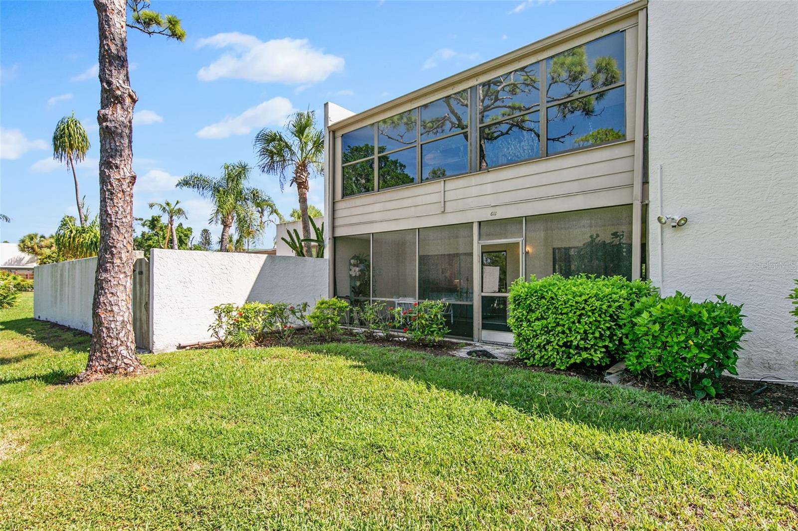 611 WOODLAWN DRIVE, #611, Bradenton, FL 34210