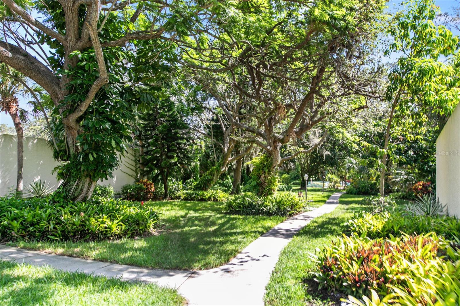 611 WOODLAWN DRIVE, #611, Bradenton, FL 34210