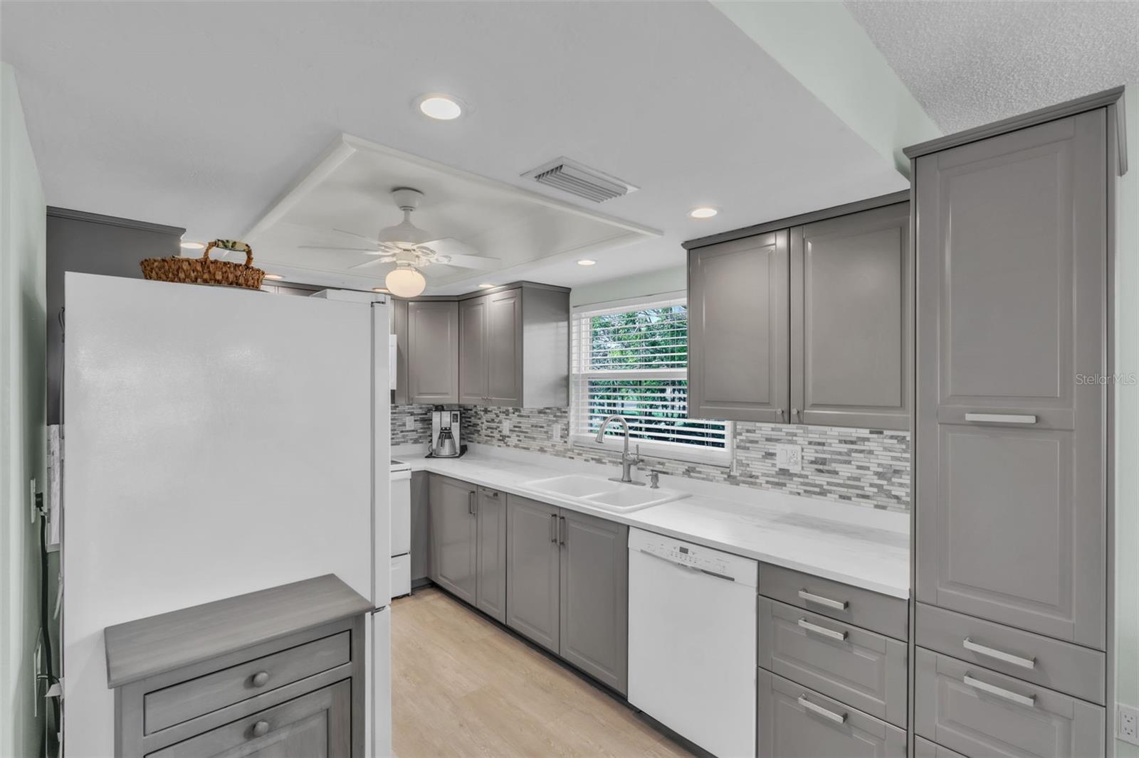 600 MANATEE AVENUE, #145, Holmes Beach, FL 34217