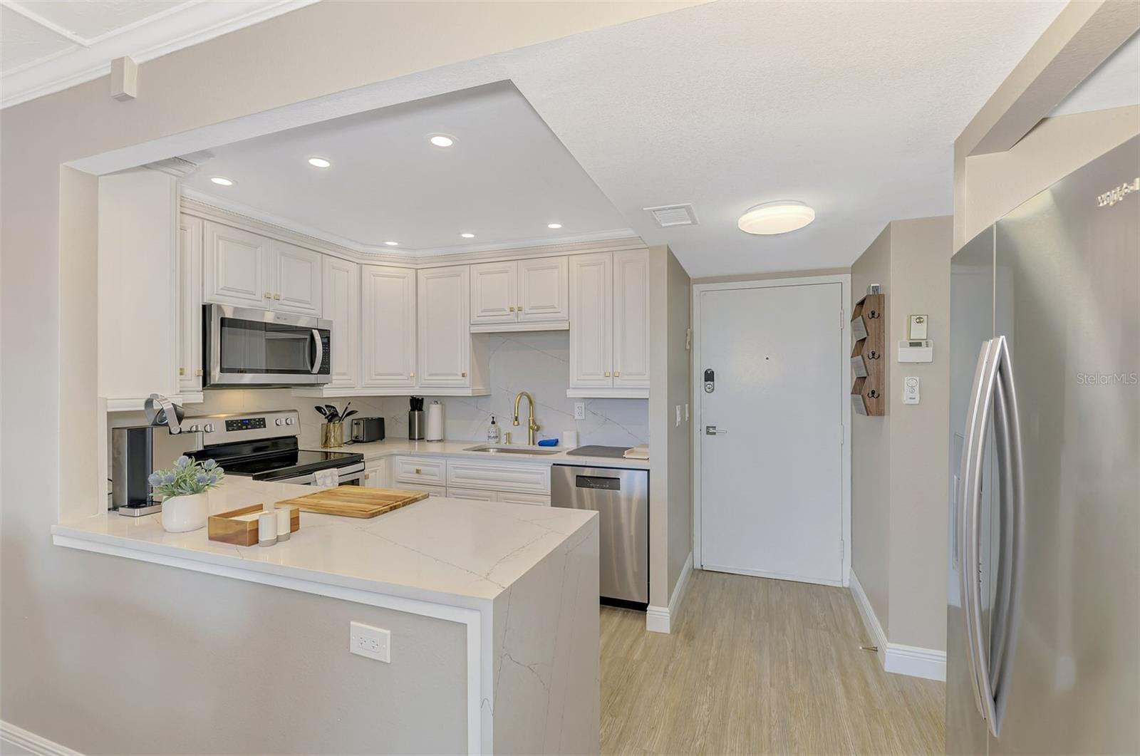 5855 MIDNIGHT PASS ROAD, #333, Sarasota, FL 34242