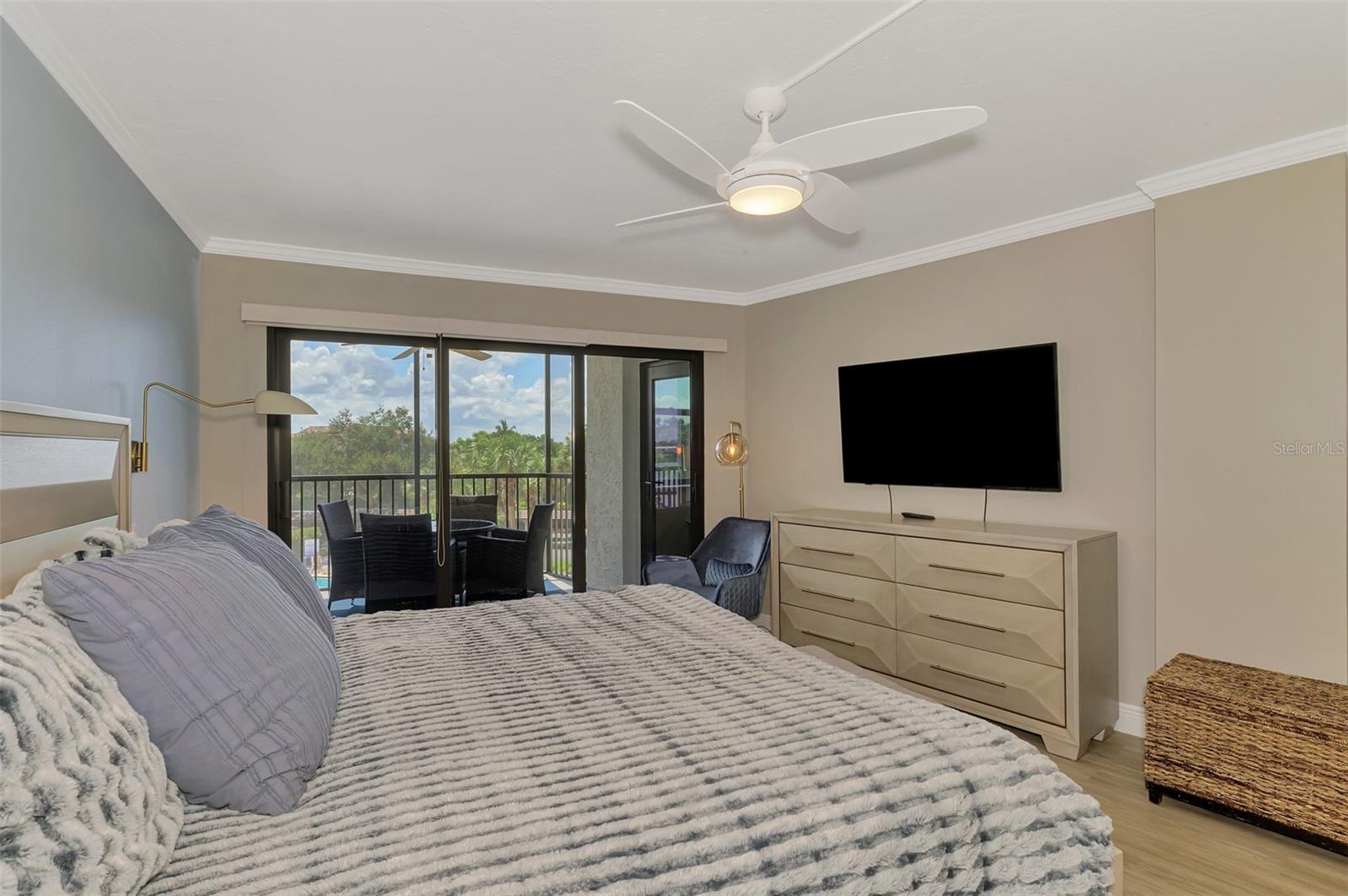 5855 MIDNIGHT PASS ROAD, #333, Sarasota, FL 34242