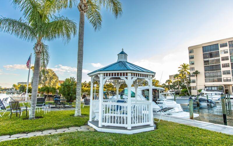 5855 MIDNIGHT PASS ROAD, #333, Sarasota, FL 34242