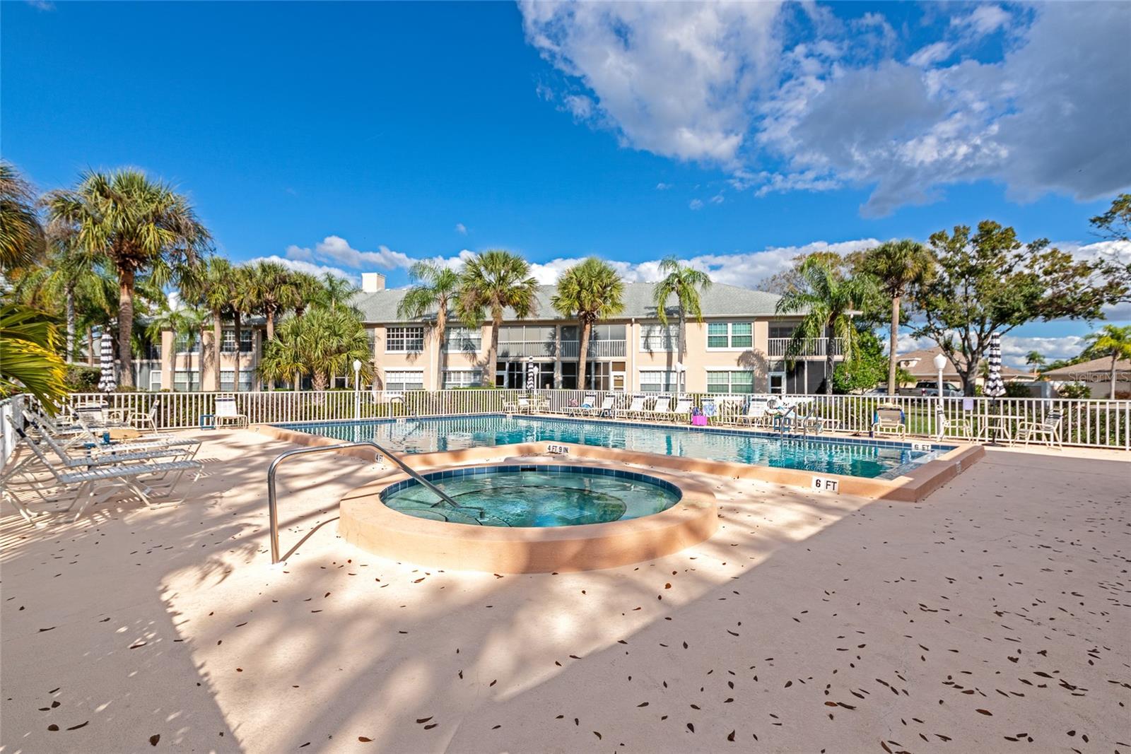 4206 CADDIE DRIVE E, #201, Bradenton, FL 34203