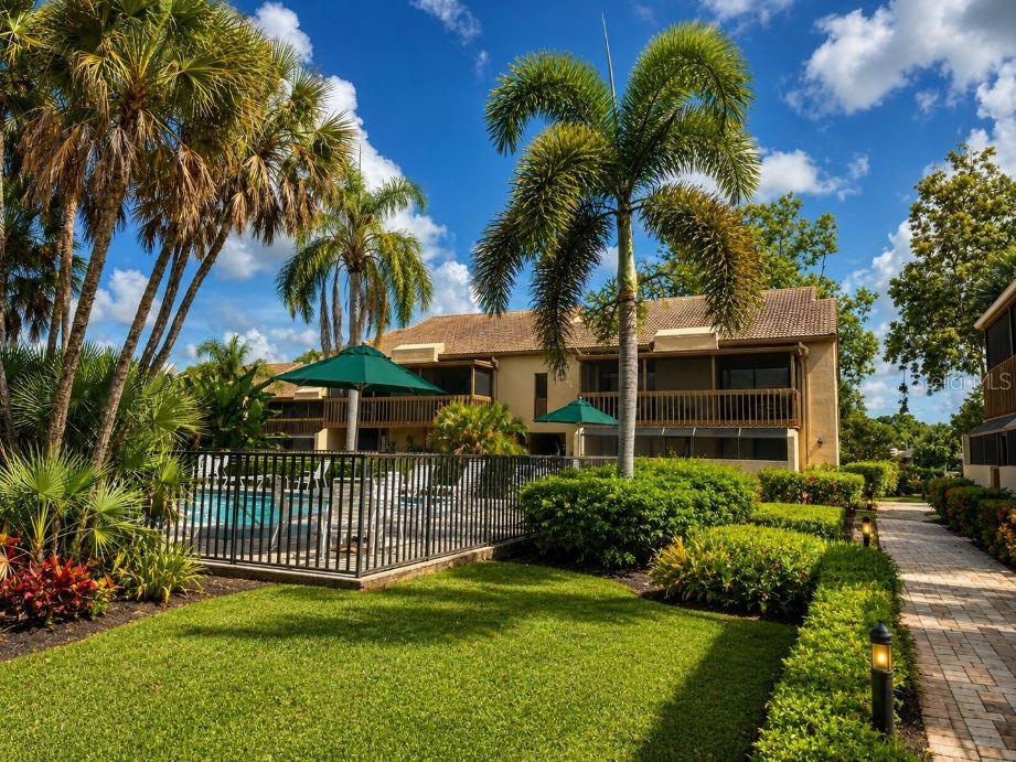 3033 WILLOW GREEN, #10, Sarasota, FL 34235