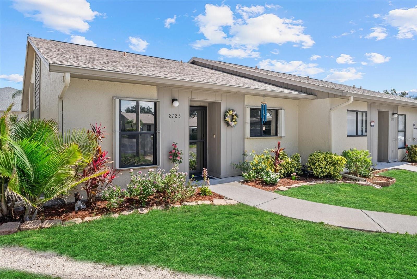 End unit with a large side yard. End unit with a large side yard.