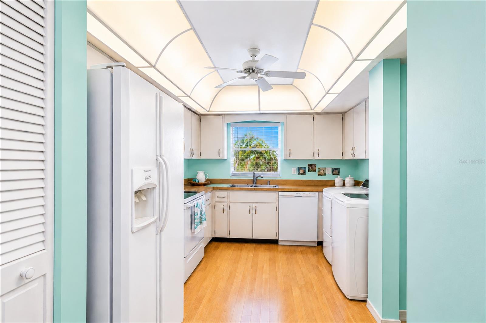 Kitchen over breakfast bar
