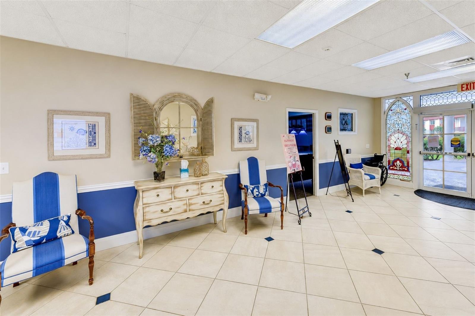 Mt Vernon lobby