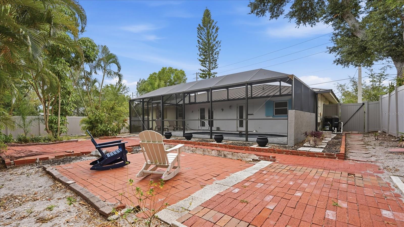 6233 ROCKEFELLER AVENUE, Sarasota, FL 34231