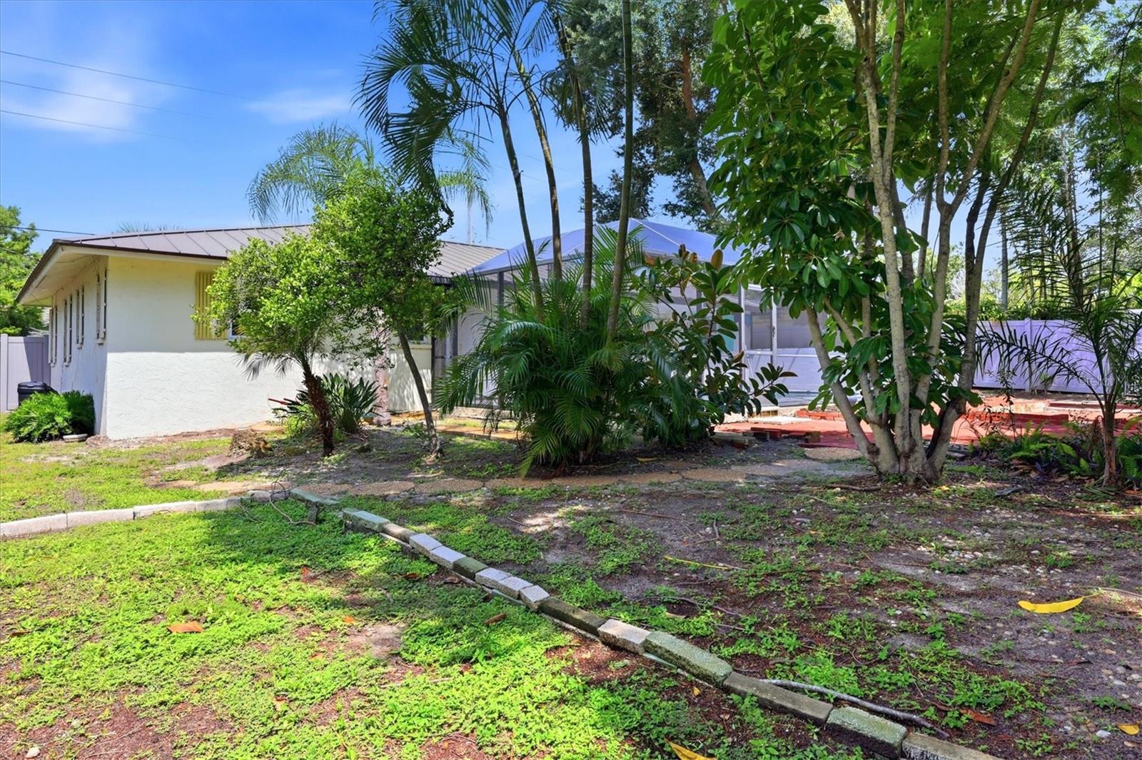 6233 ROCKEFELLER AVENUE, Sarasota, FL 34231