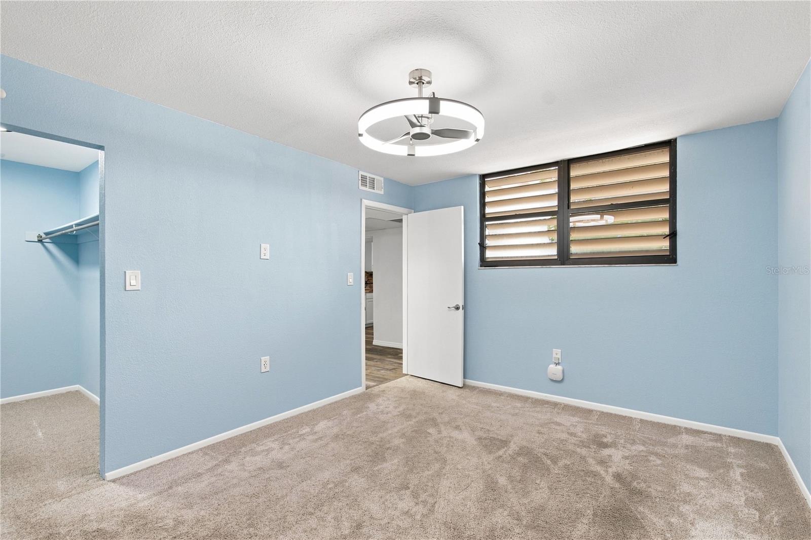 Guest bedroom