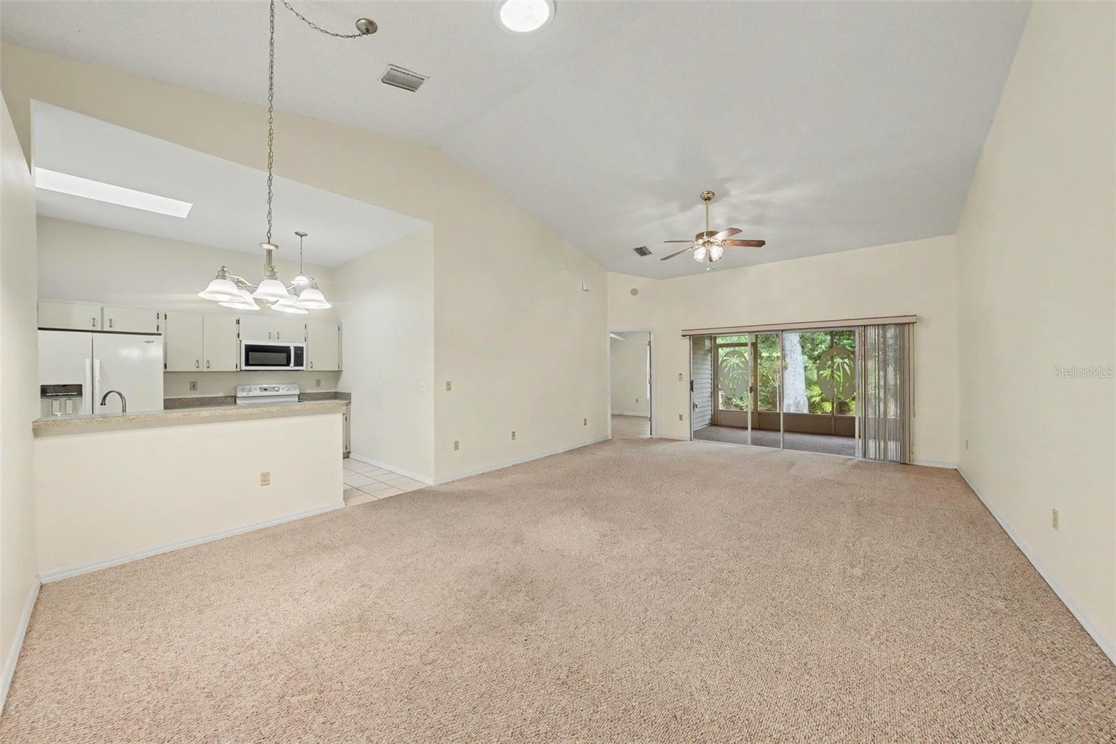 2437 NANTUCKET HARBOR LOOP, #2437, Sun City Center, FL 33573