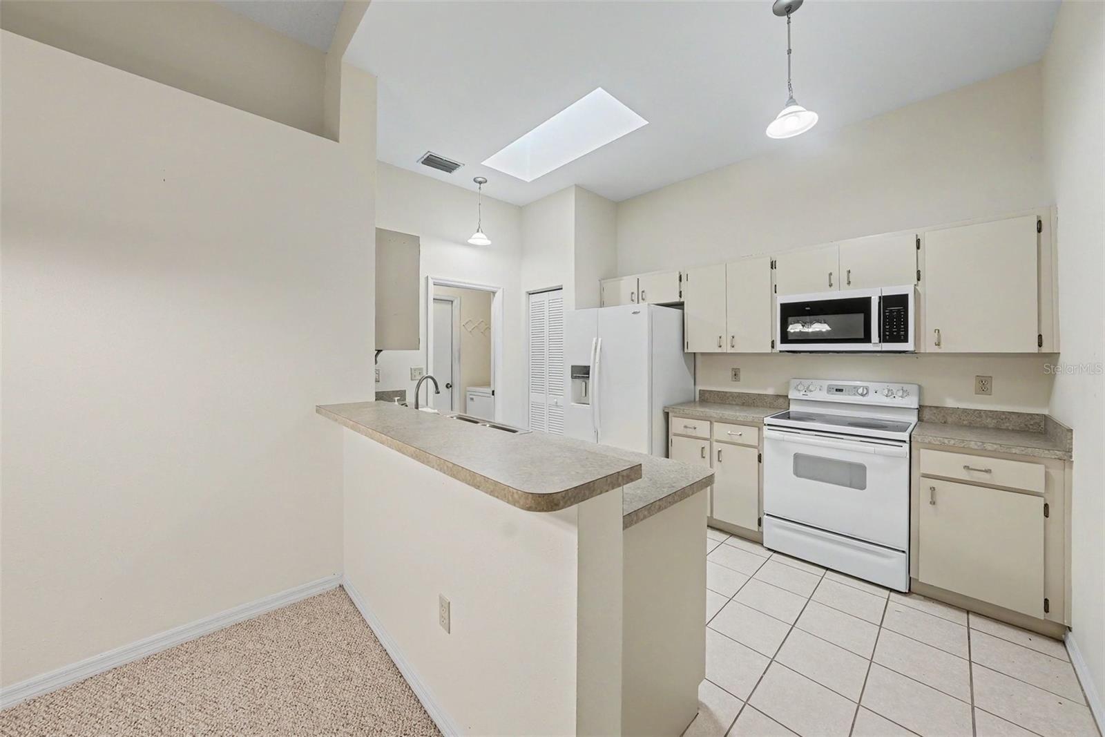 2437 NANTUCKET HARBOR LOOP, #2437, Sun City Center, FL 33573