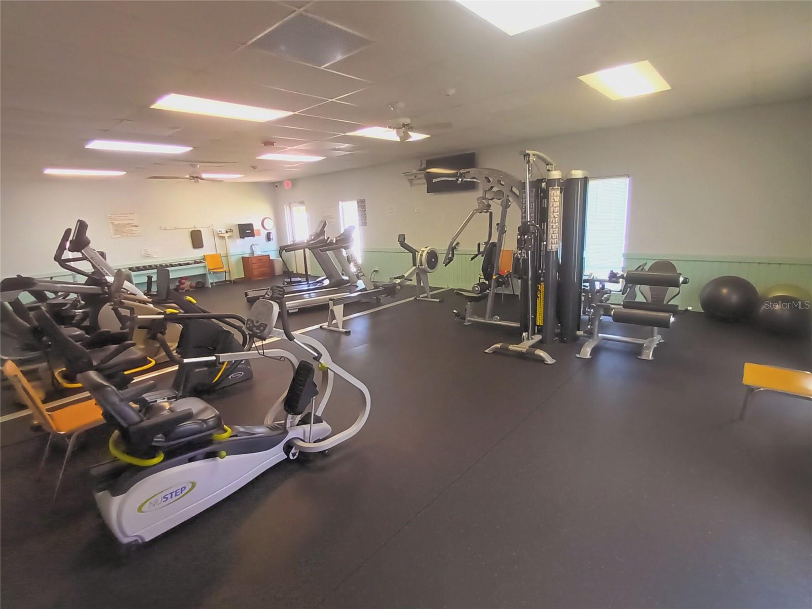4949 OAKLAND HILLS AVENUE, Sarasota, FL 34234