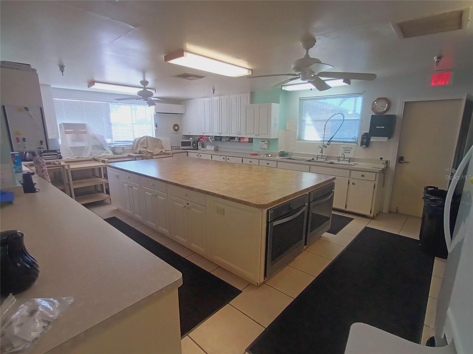 4949 OAKLAND HILLS AVENUE, Sarasota, FL 34234